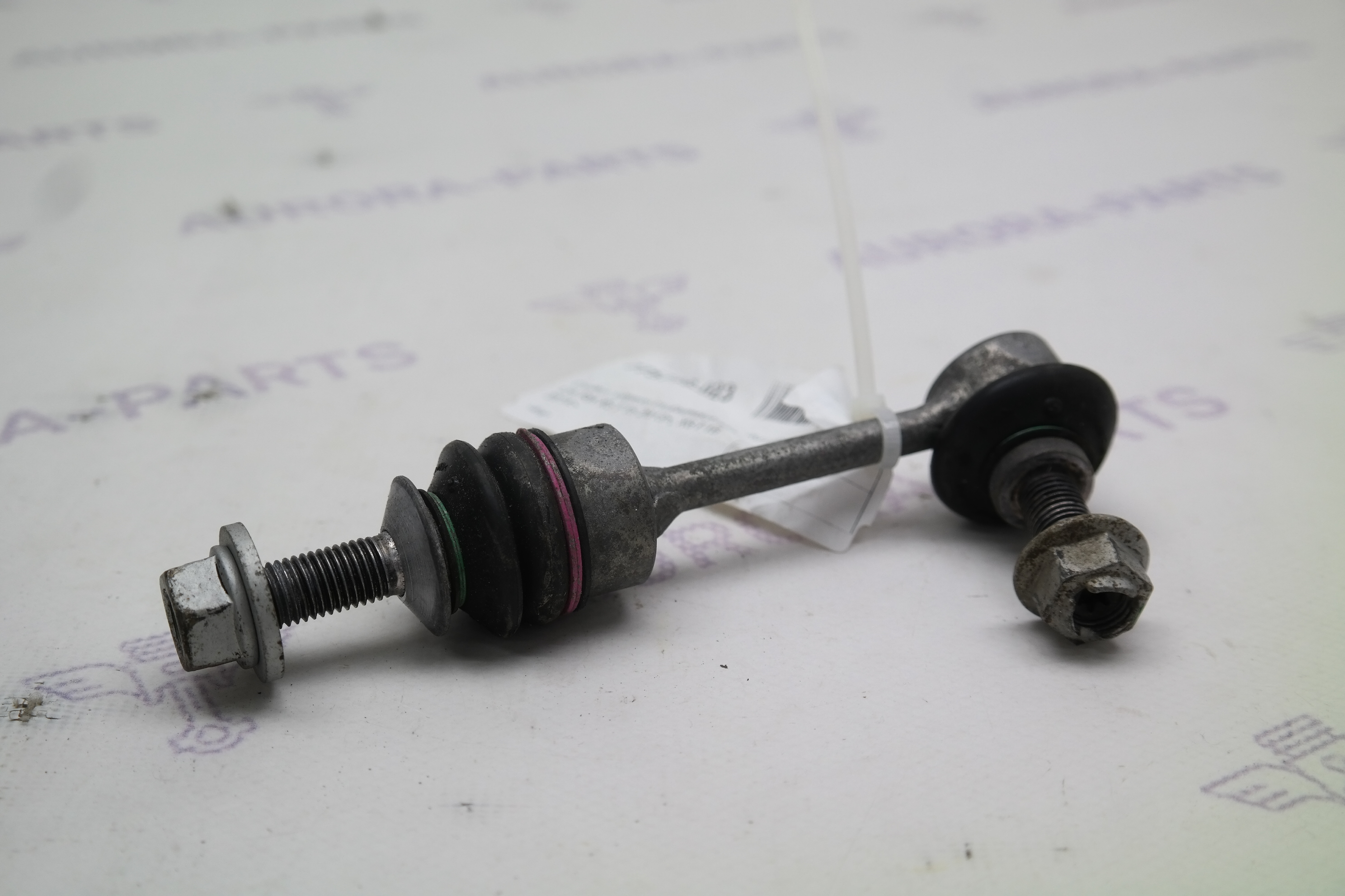 Стойка заднего стабилизатора LH=RH BMW X5