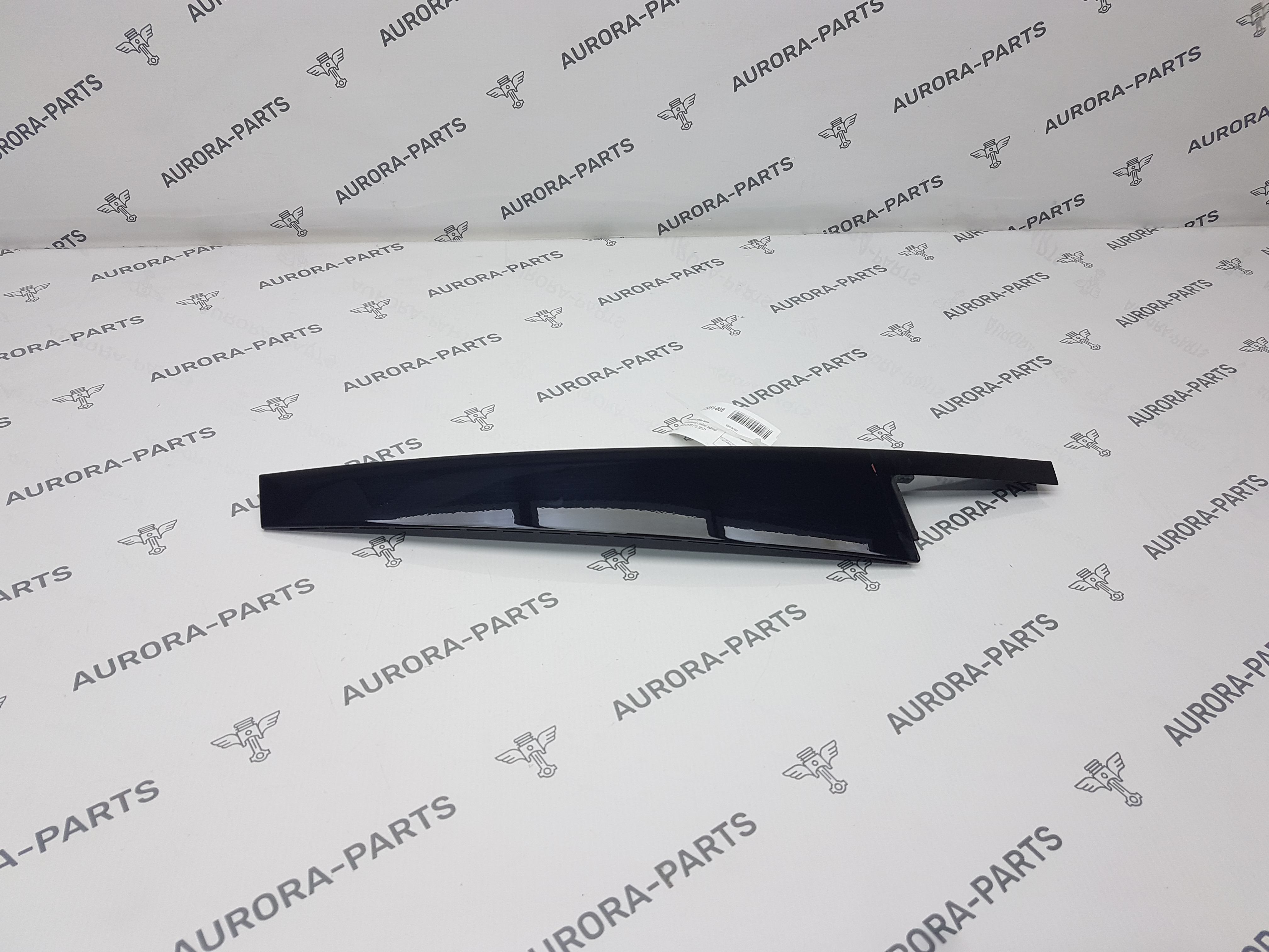 Накладка рамы окна (центральной стойки) задней двери LH BMW X5