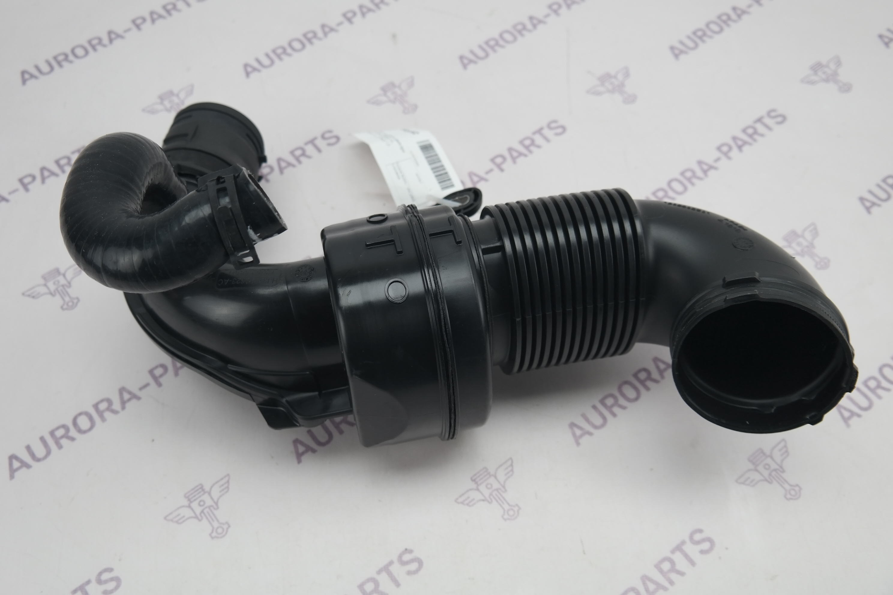 Патрубок воздушного фильтра Land Rover Discovery Sport