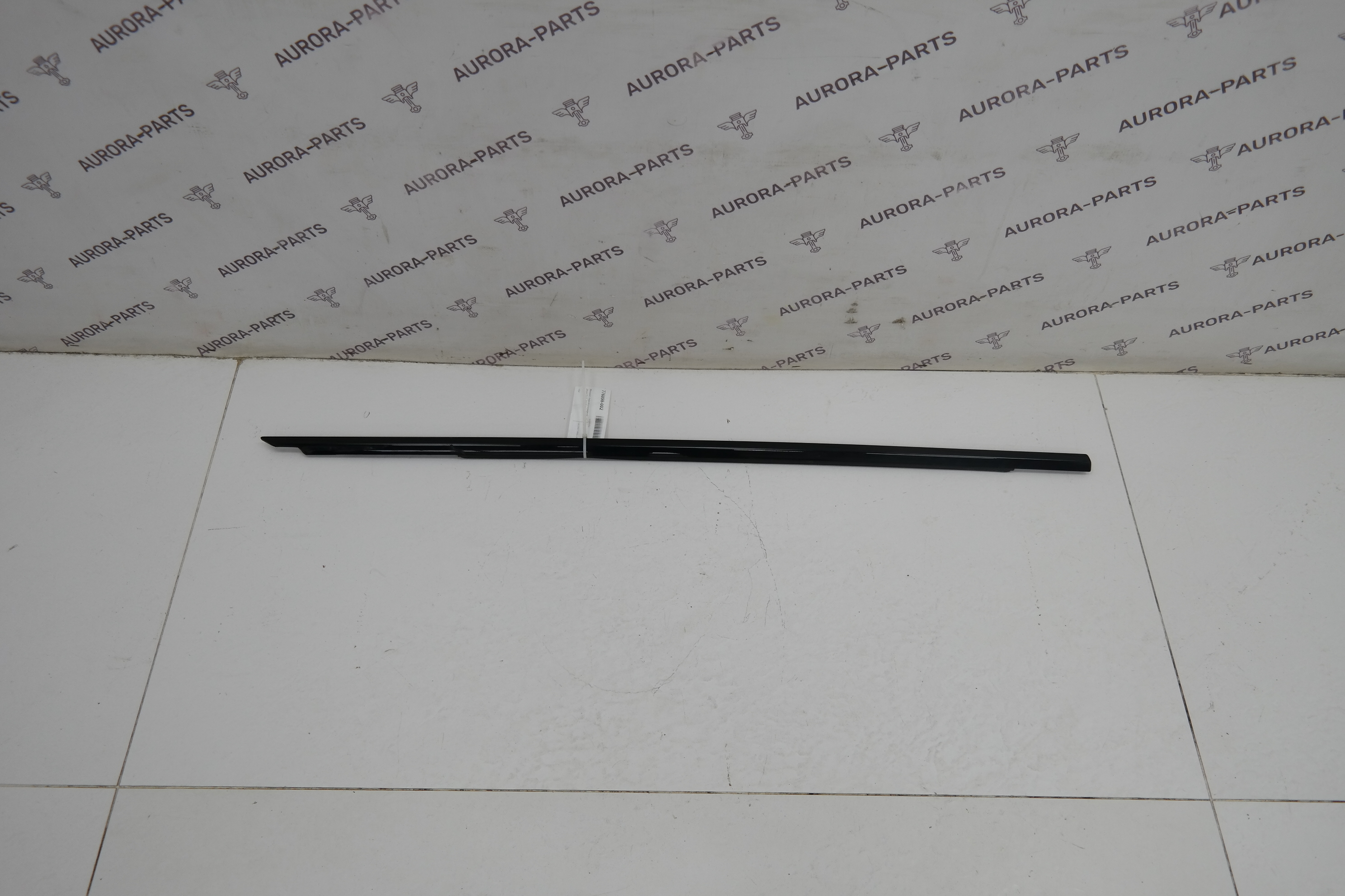 Молдинг, бархотка передней двери RH Jaguar F-Pace