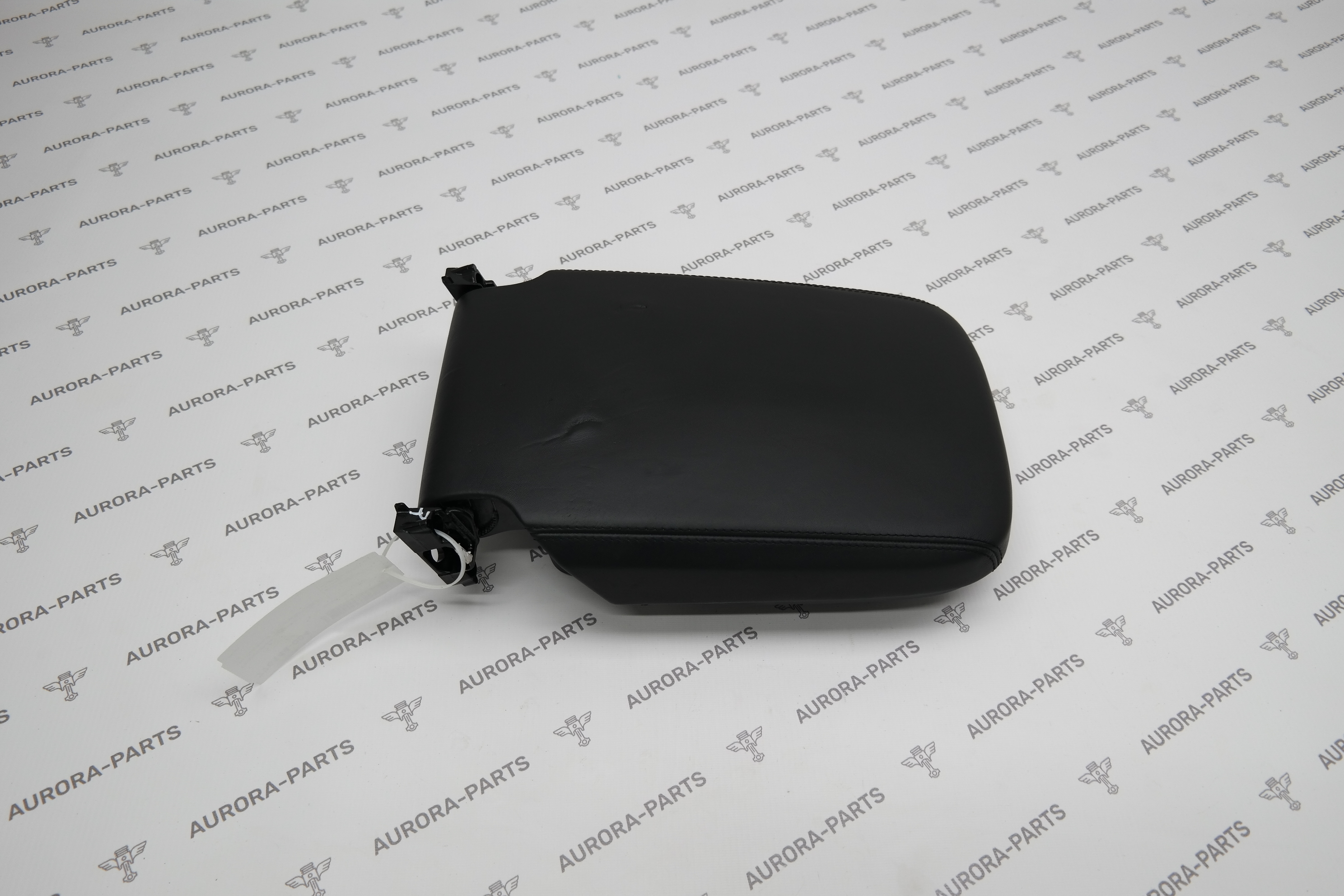 Подлокотник, крышка центральной консоли Land Rover Range Rover Sport