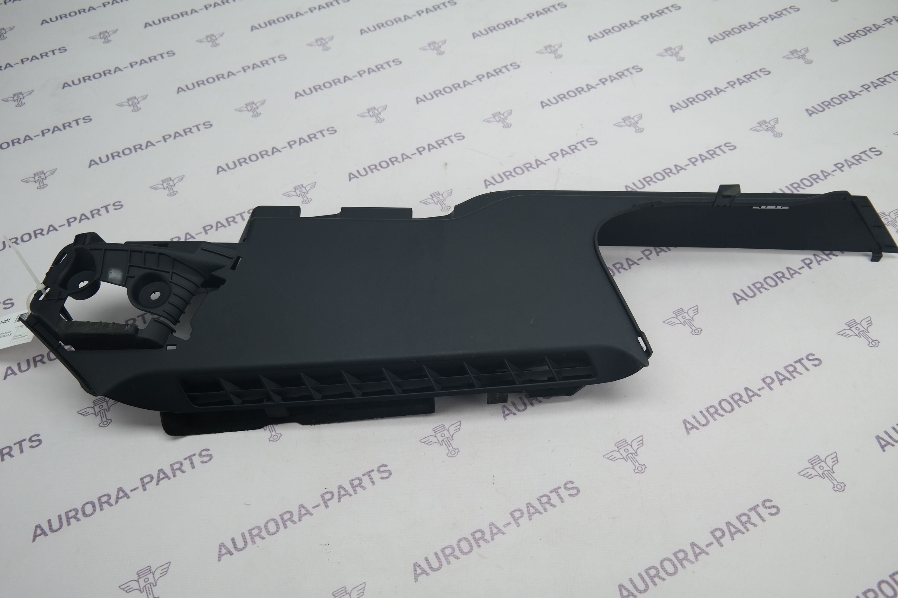 Накладка кронштейна полки багажника LH Land Rover Range Rover 30DDTX