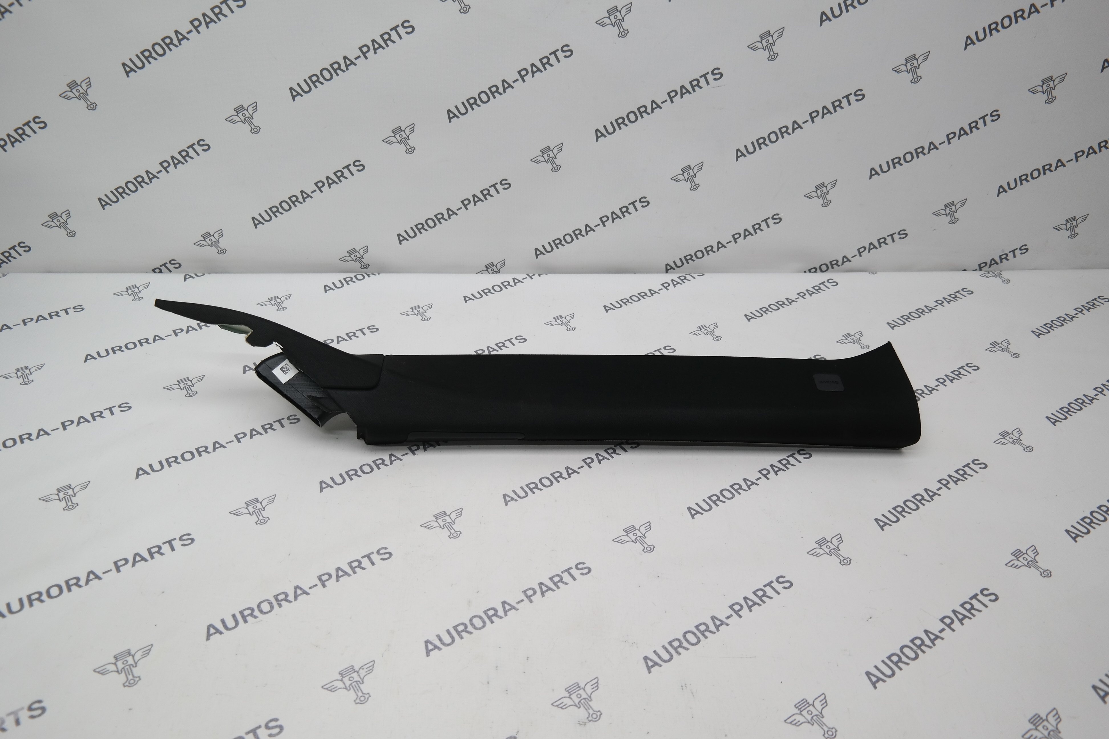 Обшивка стойки А RH Land Rover Range Rover 30DDTX