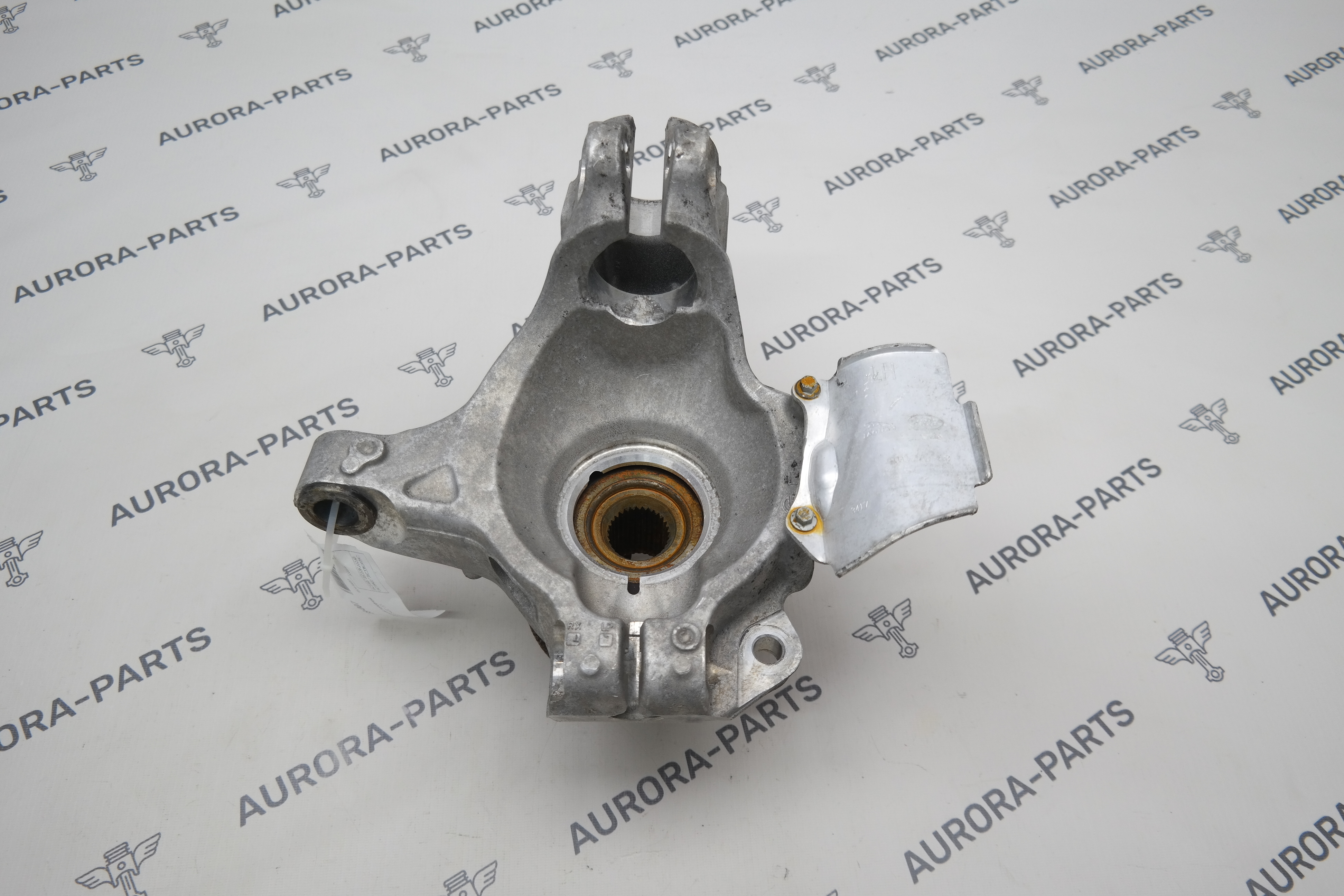 Кулак поворотный передней подвески LH Jaguar E-Pace