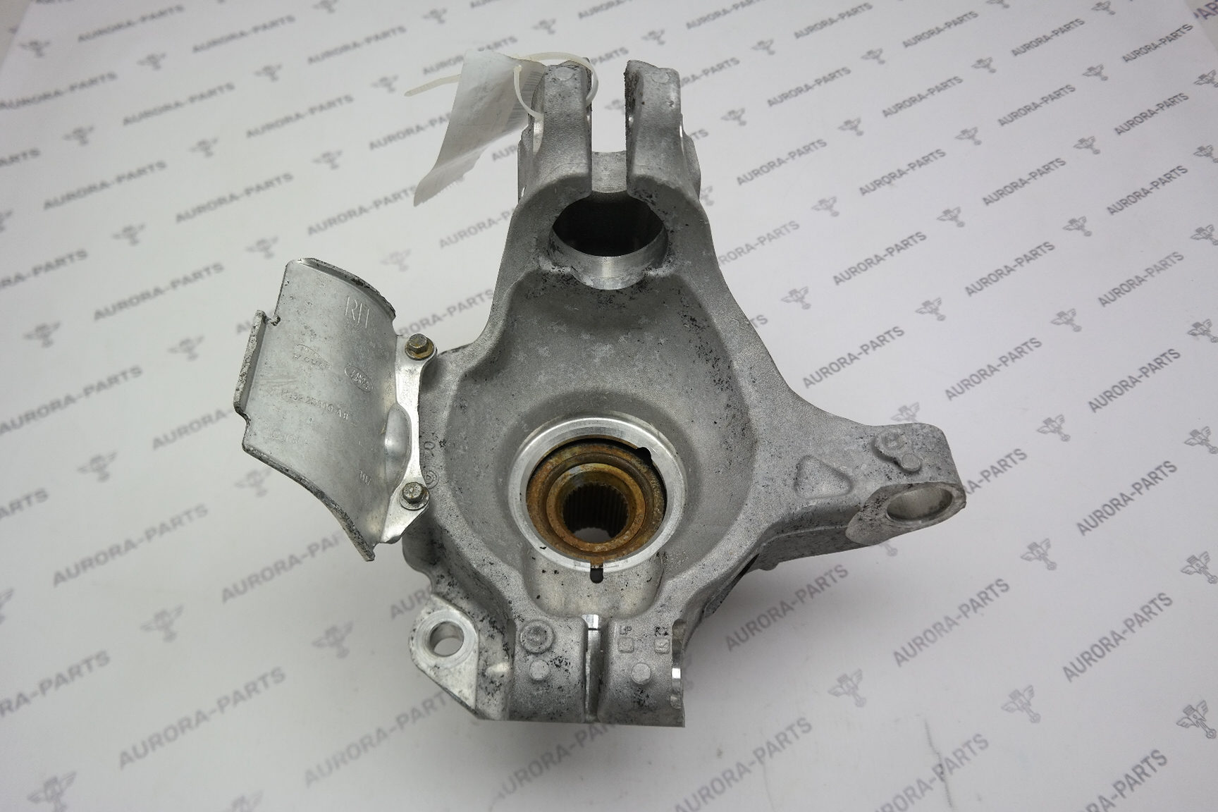 Кулак поворотный передней подвески RH Jaguar E-Pace