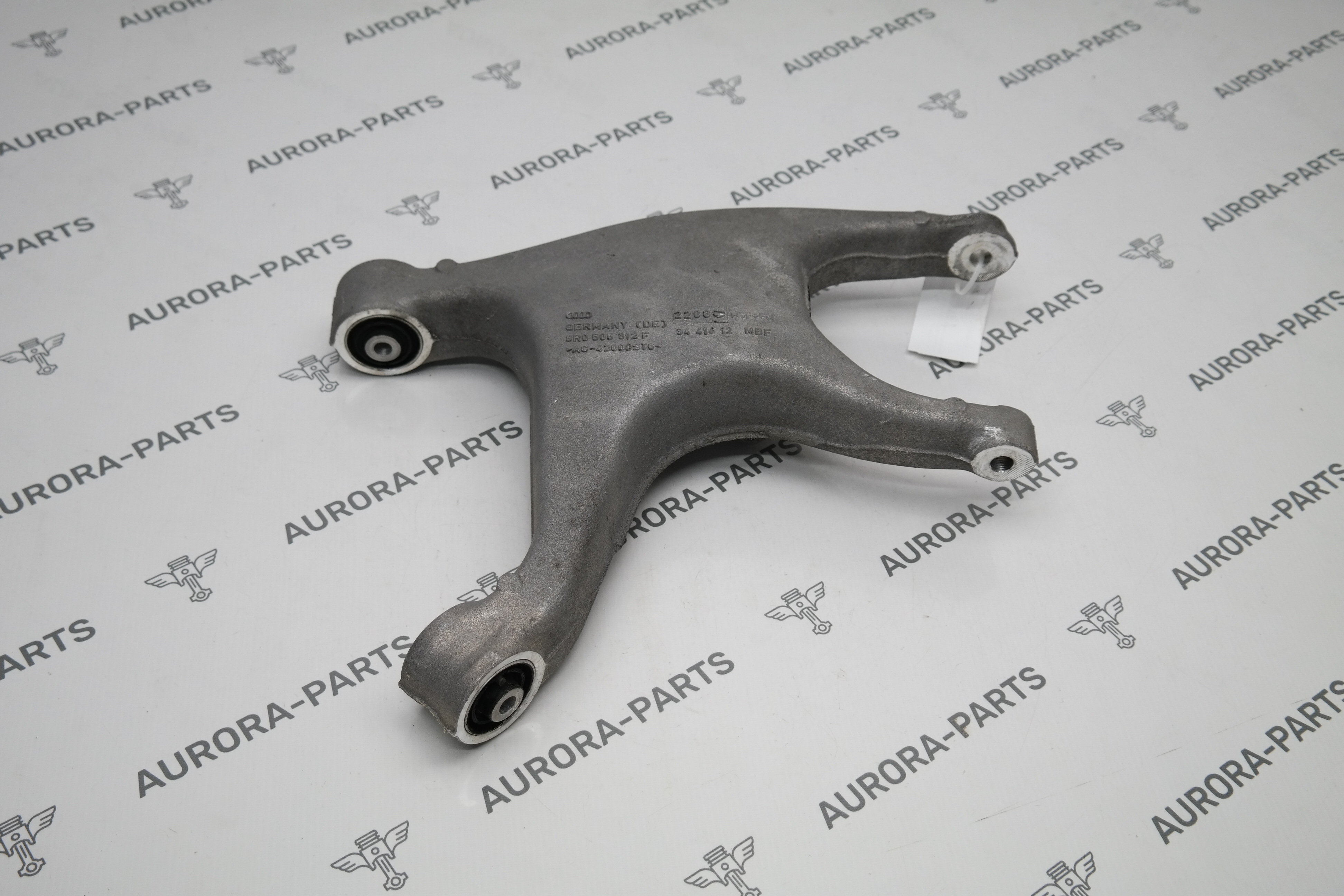 Рычаг нижний задней подвески RH Audi A6