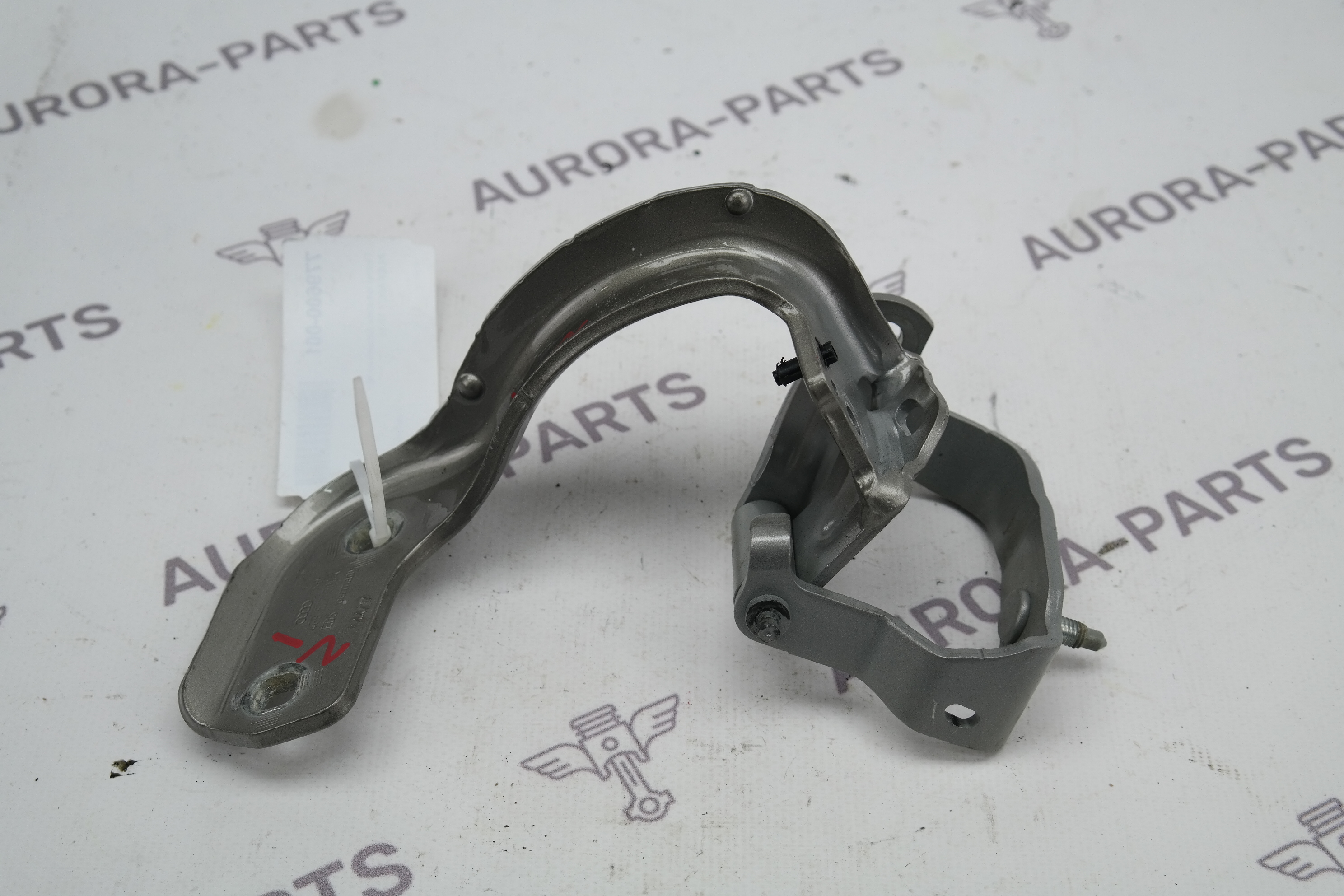 Петля крышки багажника RH Audi A6 