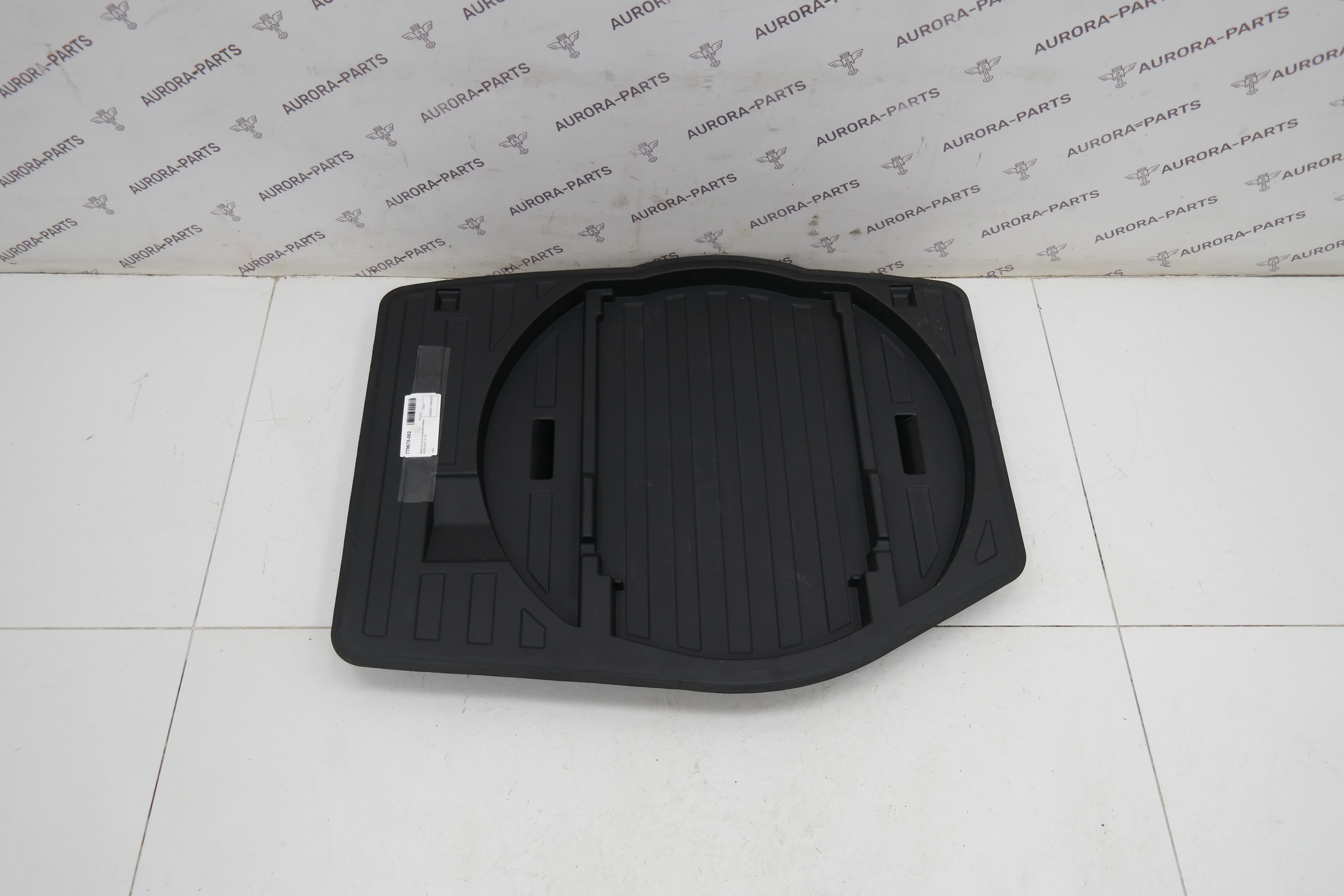 Крышка ниши запасного колеса Audi A6 