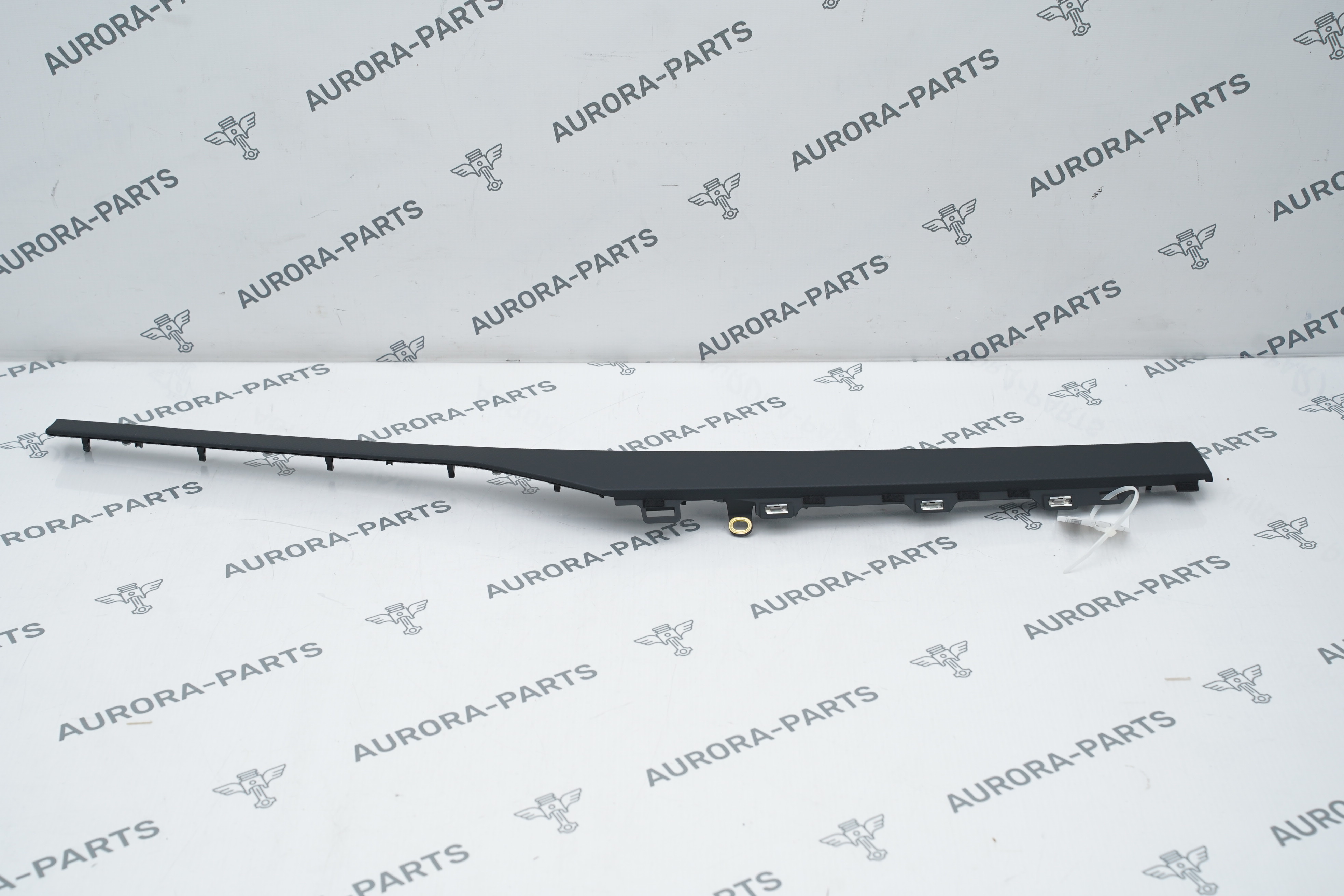 Накладка торпеды декоративная Audi Q3