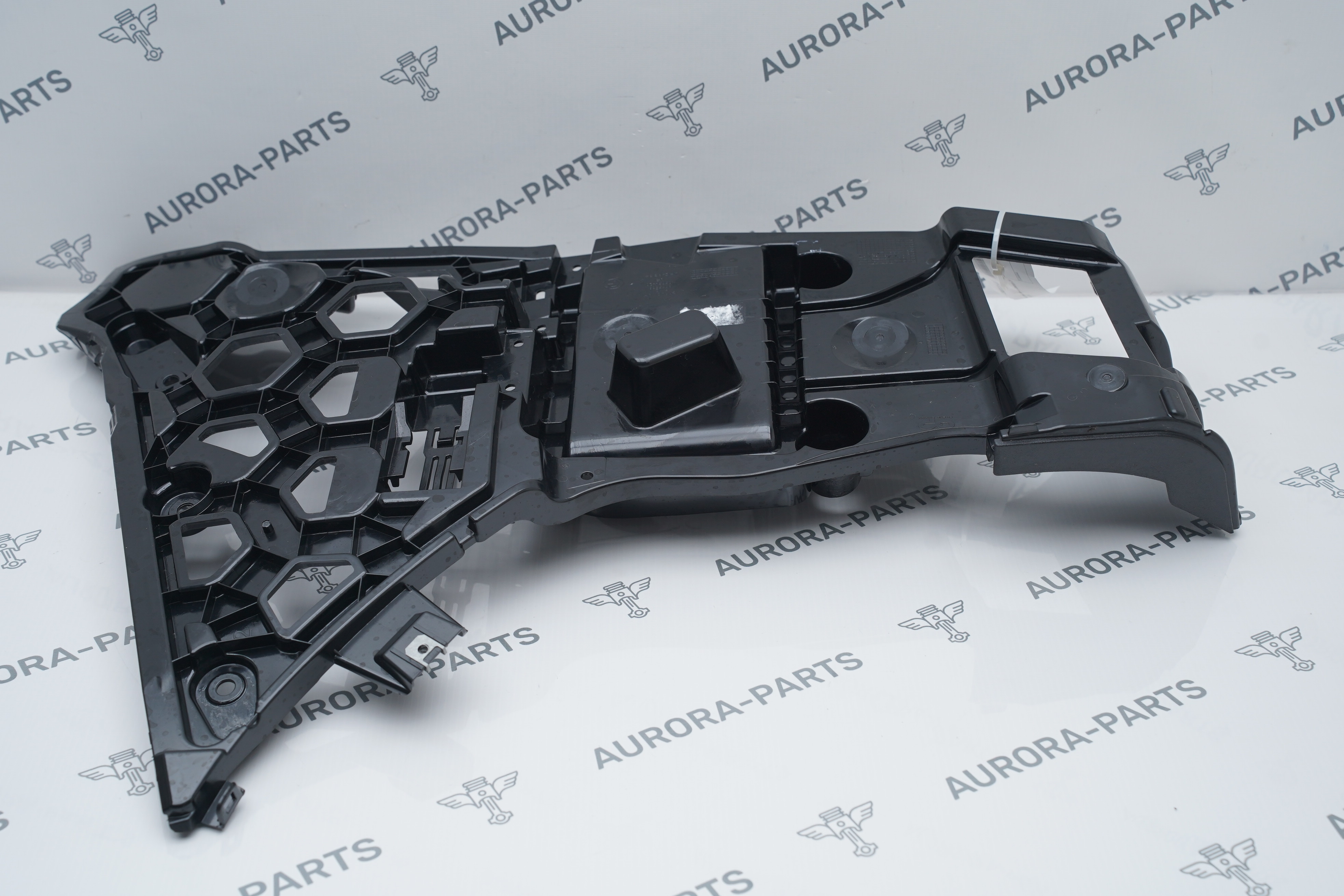 Кронштейн заднего бампера LH BMW X6