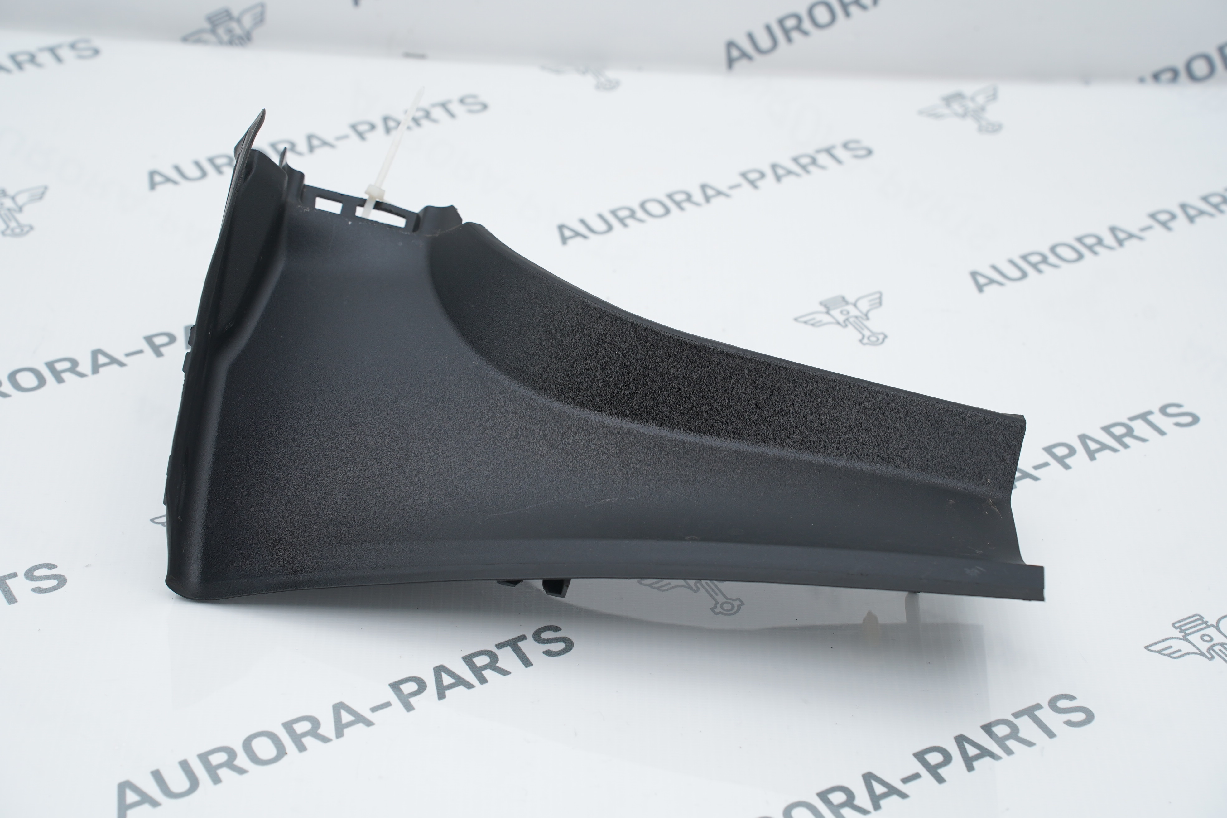 Накладка крышки багажника LH Land Rover Range Rover 30DDTX