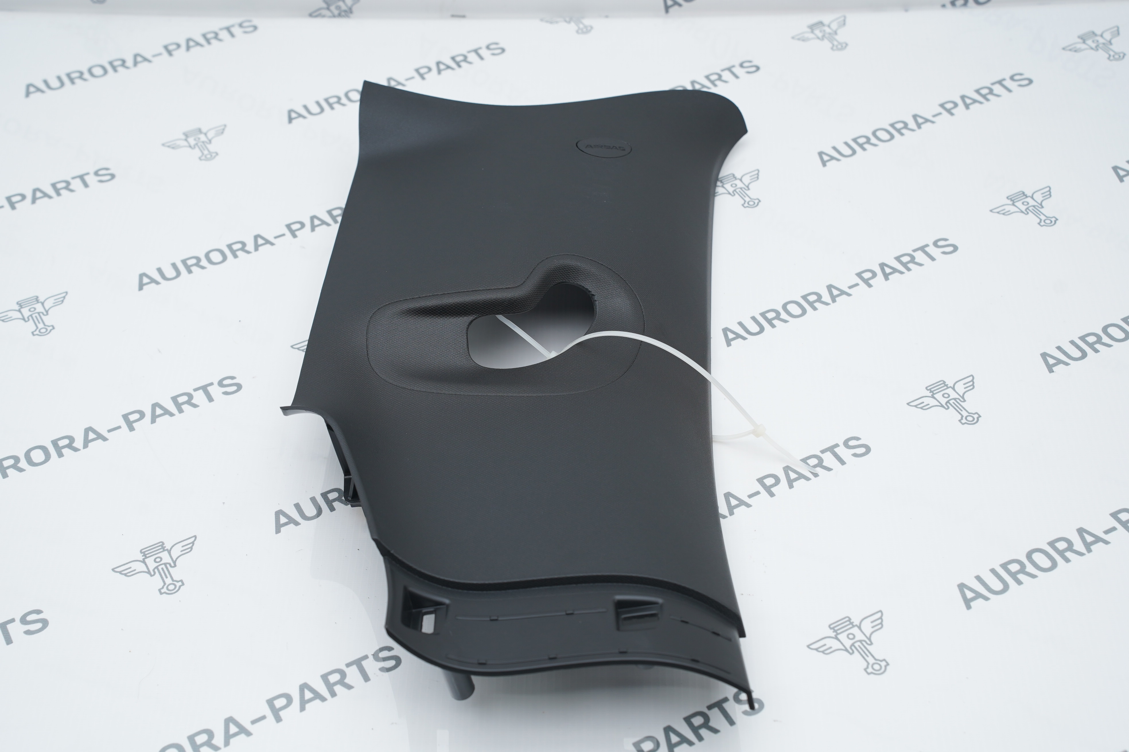 Обшивка стойки C верхняя LH Dodge RAM