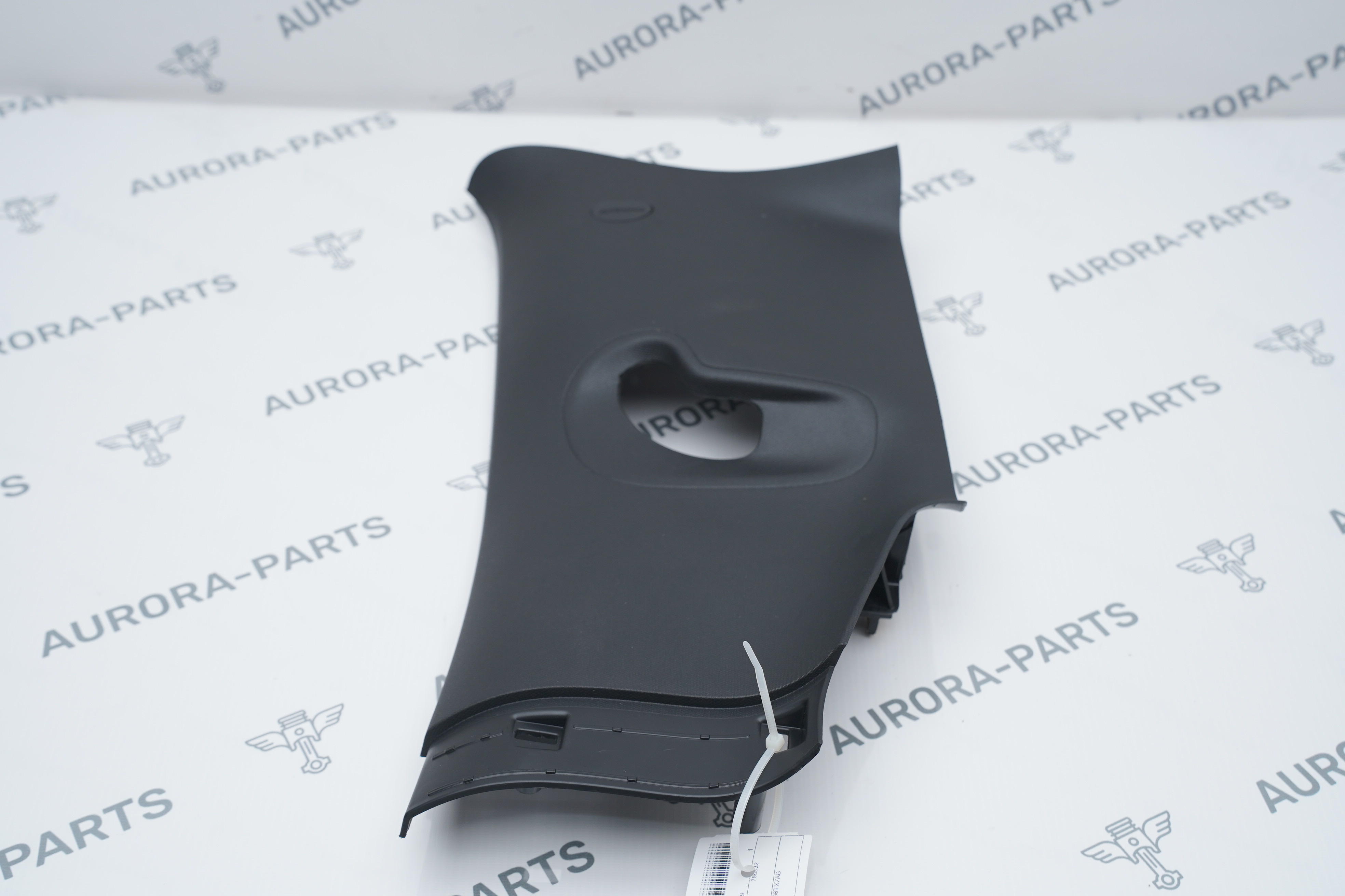 Обшивка стойки C верхняя RH Dodge RAM