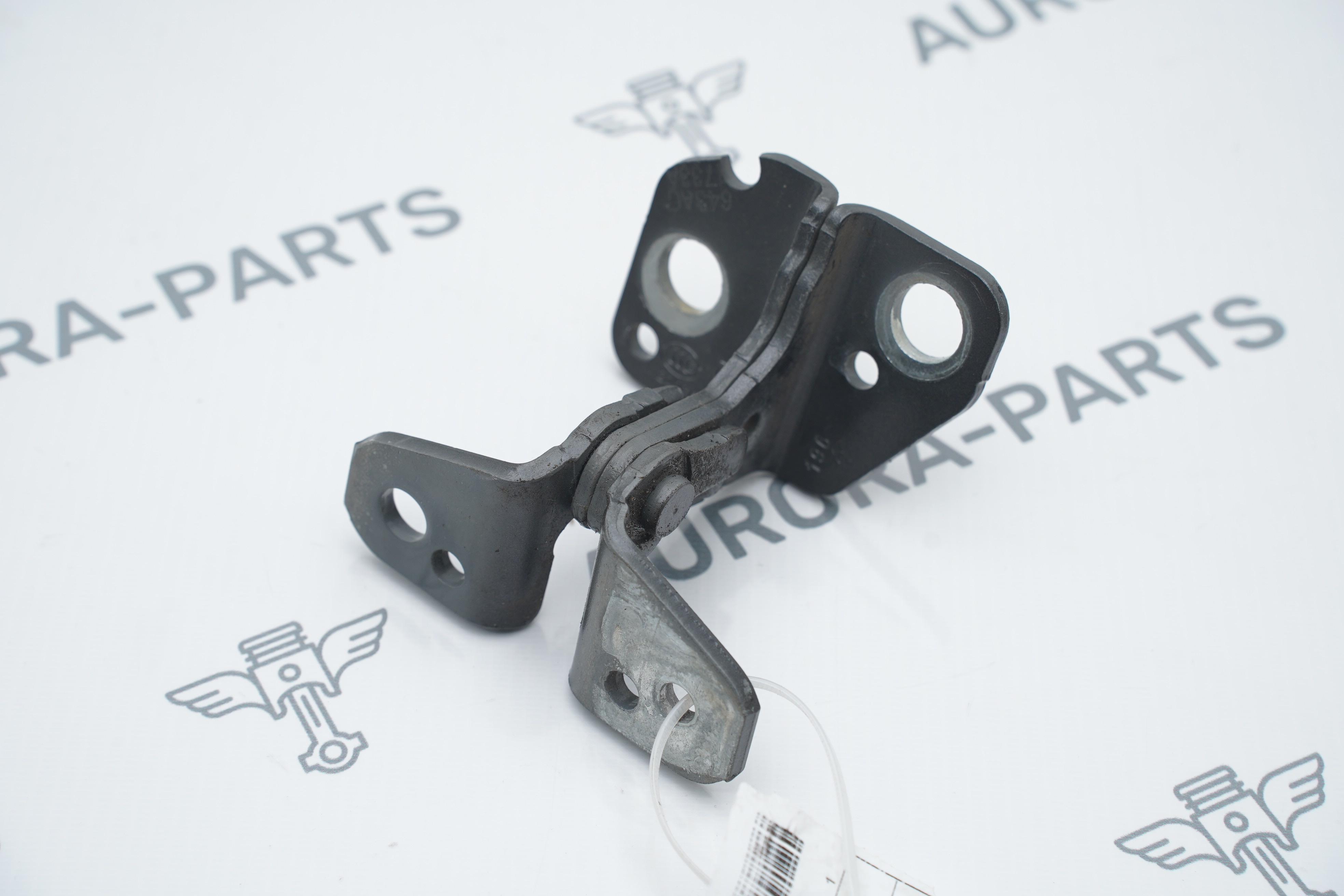 Петля двери передняя верхняя RH Dodge RAM