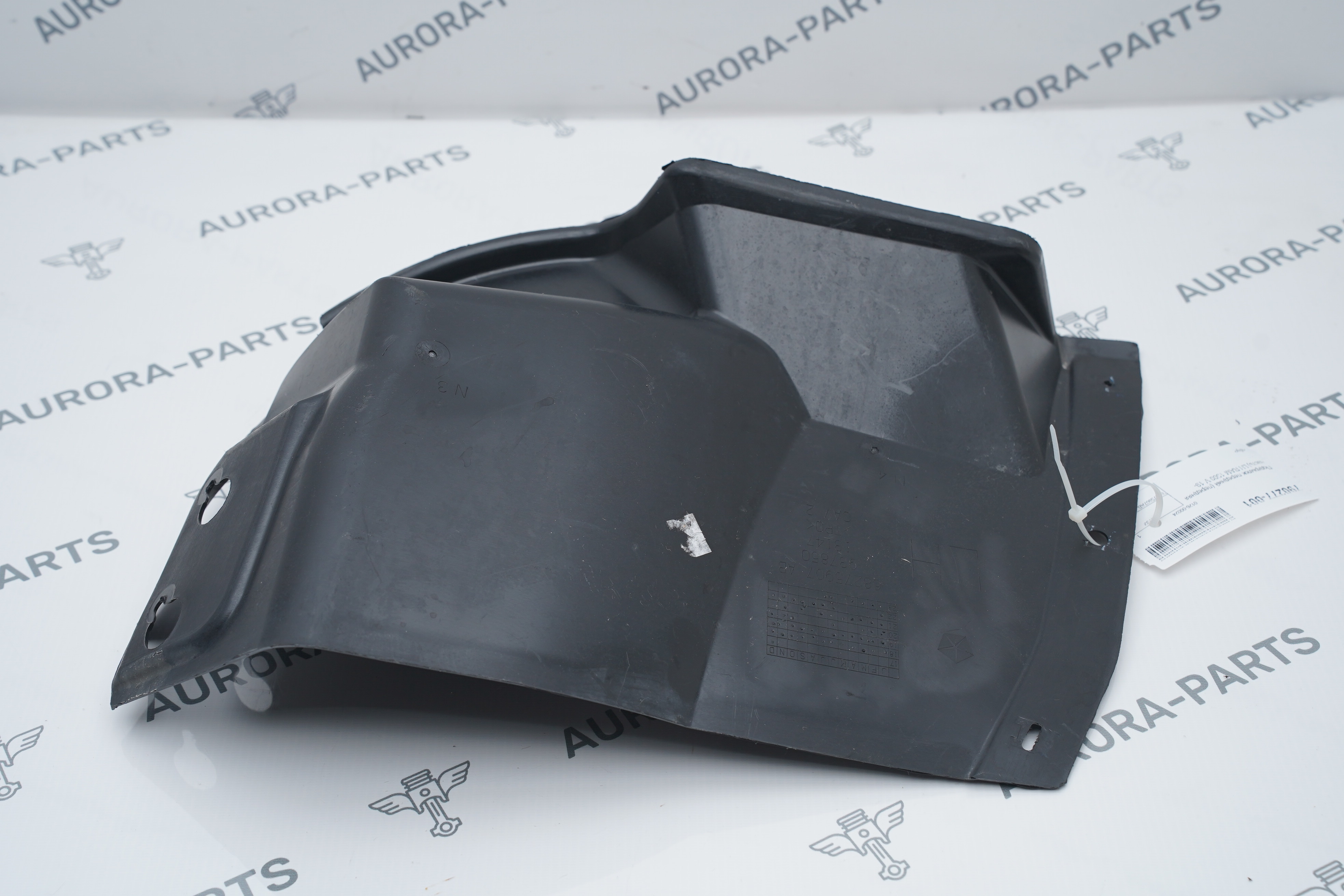 Подкрылок передний (передняя часть) LH Dodge RAM