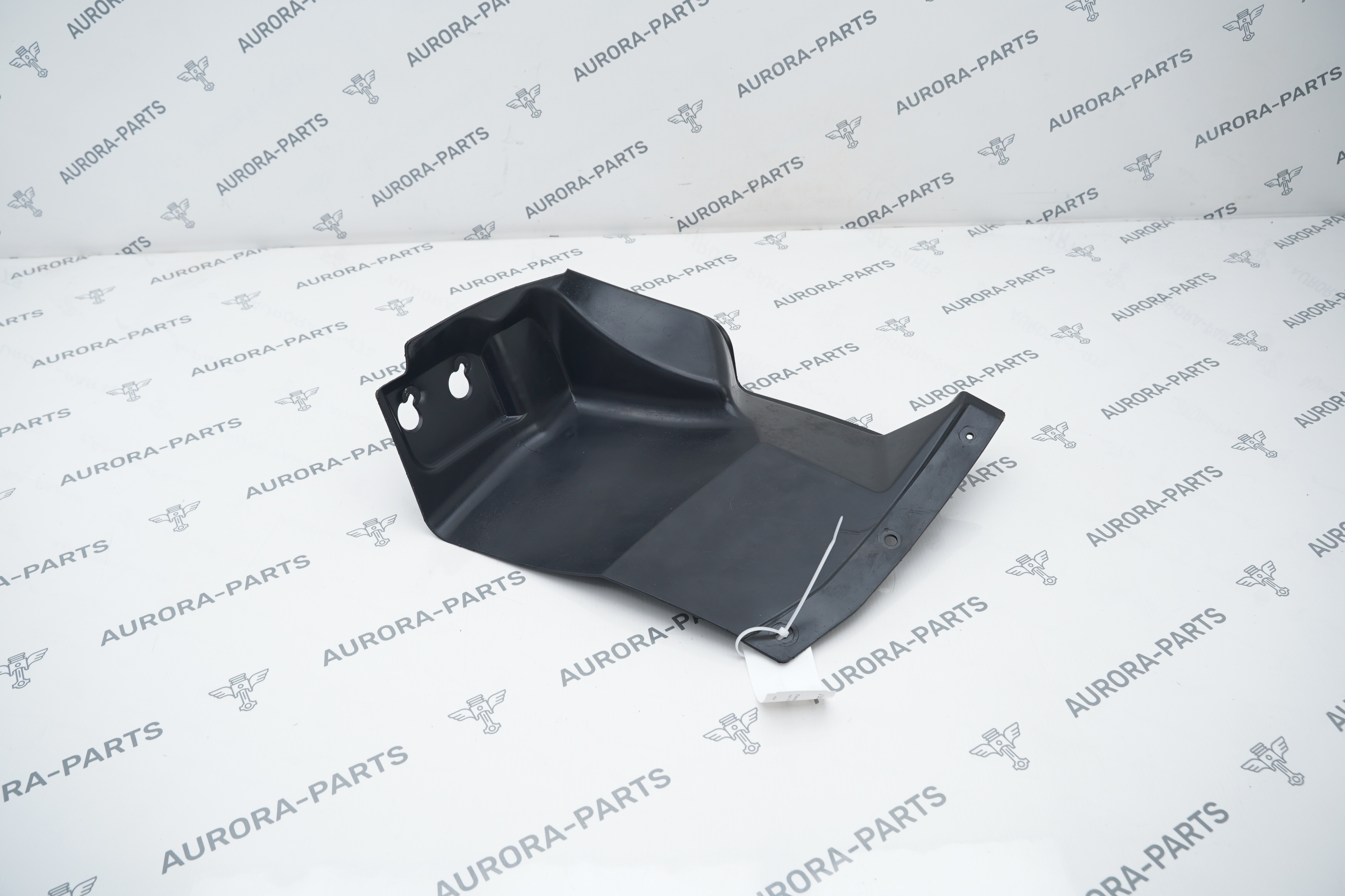 Подкрылок передний (передняя часть) RH Dodge RAM