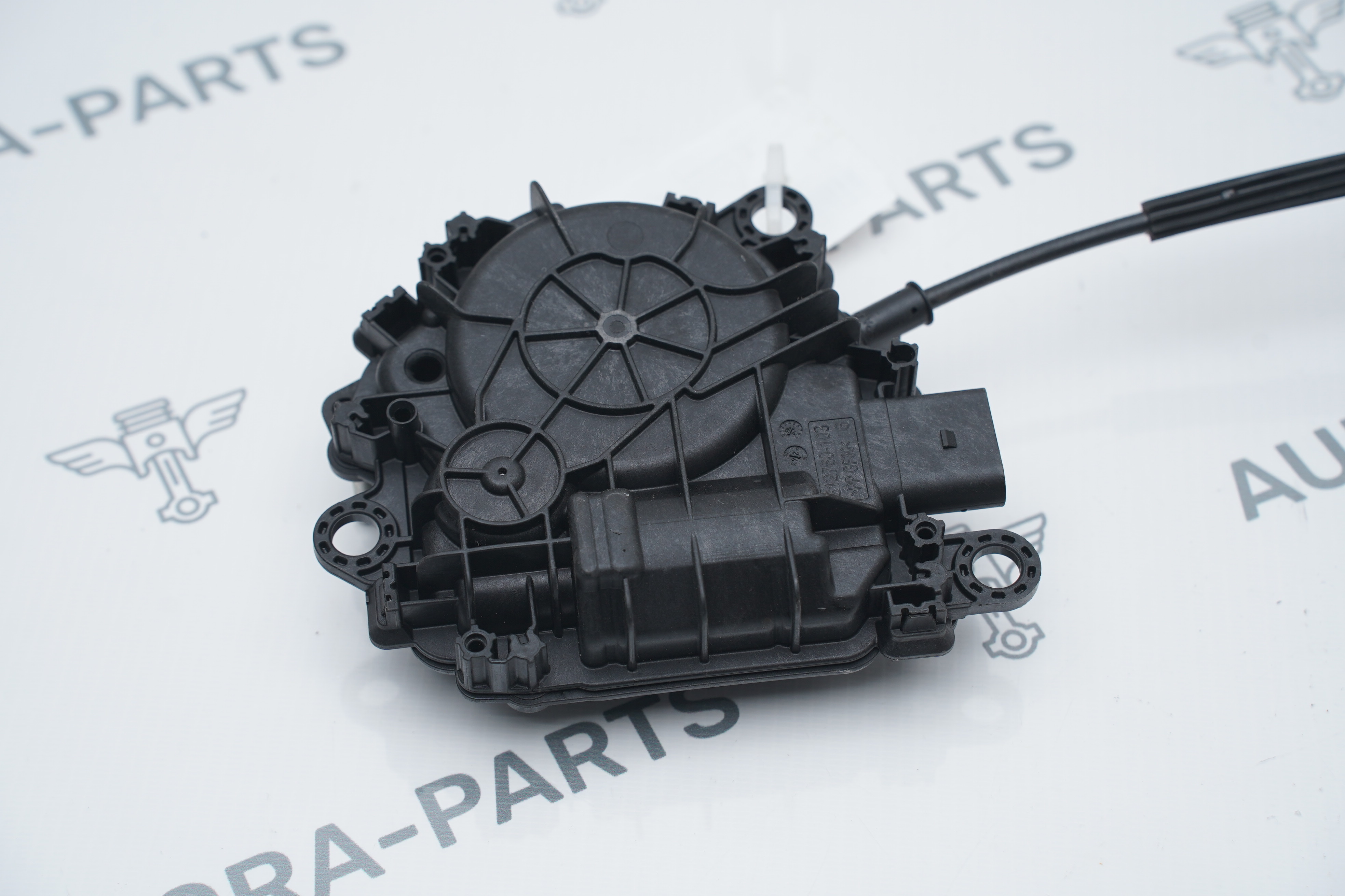 Доводчик замка крышки багажника Land Rover Range Rover 30DDTX