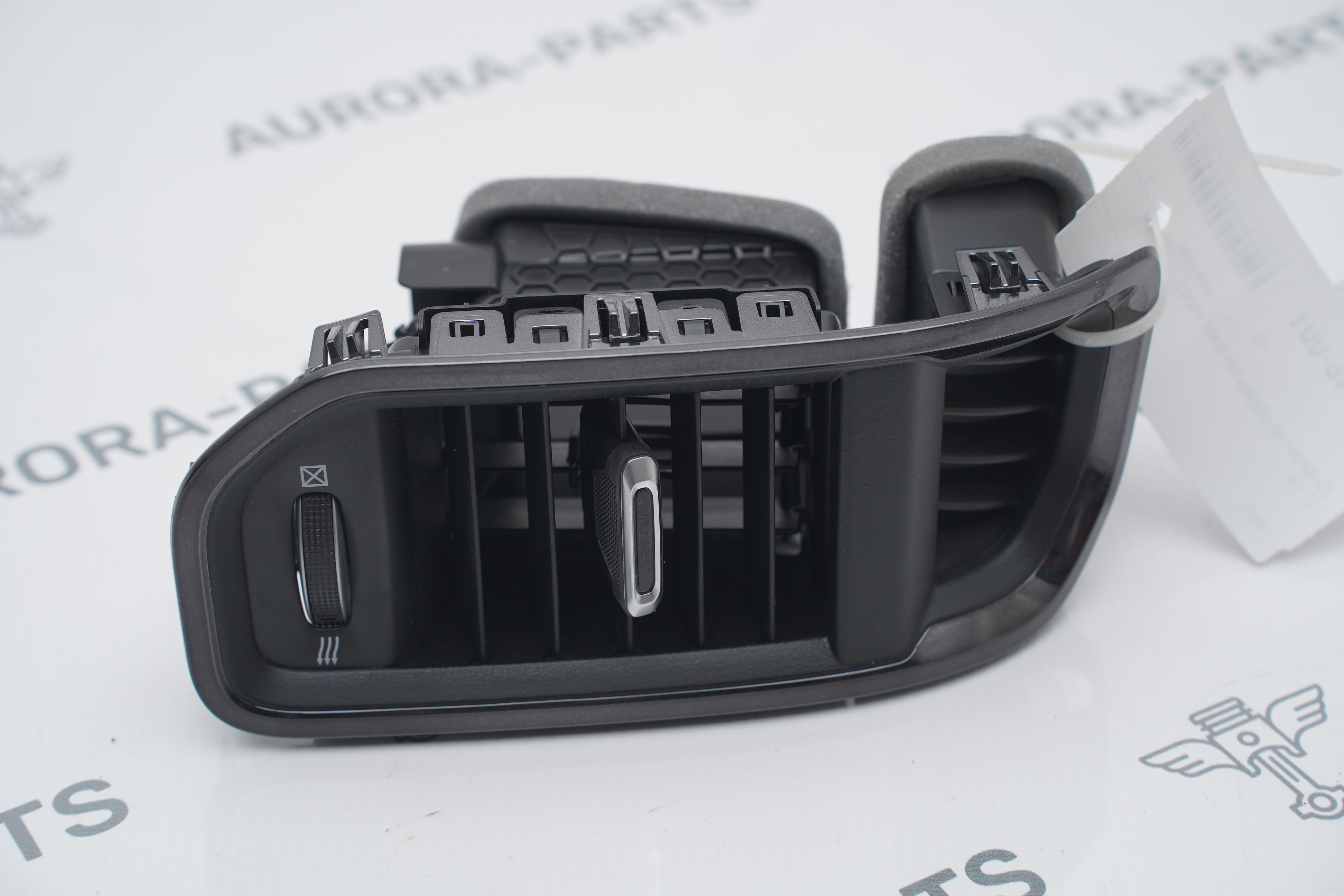 Дефлектор обдува RH Dodge RAM