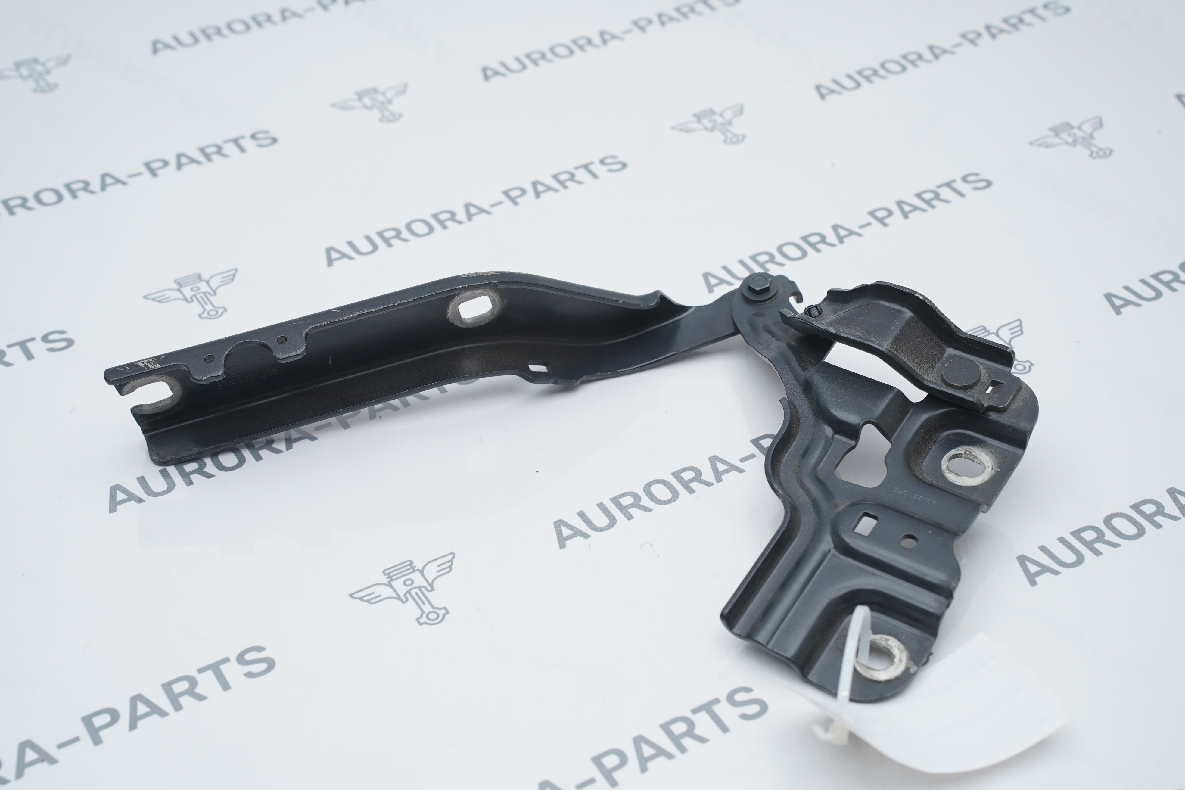 Петля капота RH Audi Q3