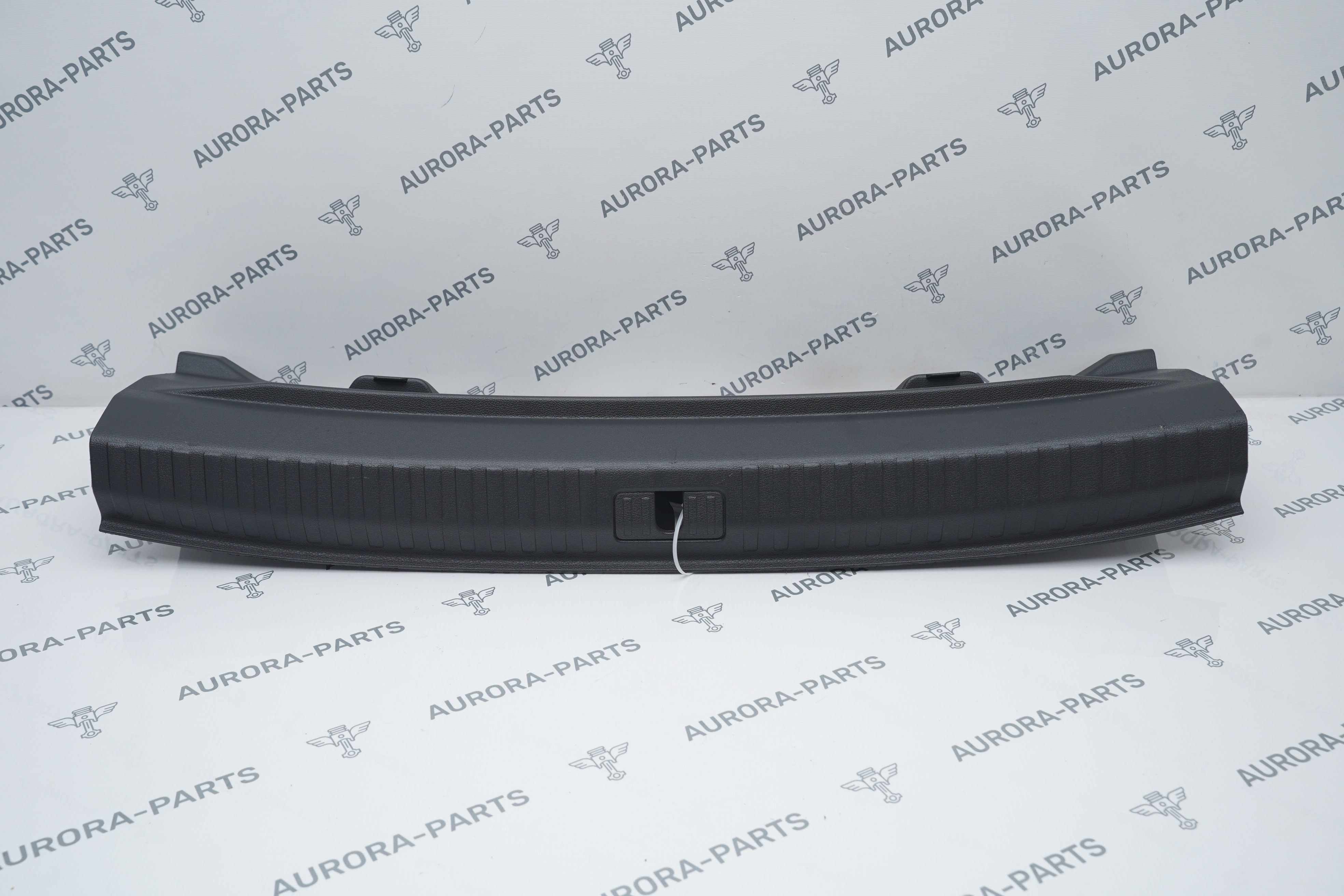 Накладка замка багажника Audi Q3