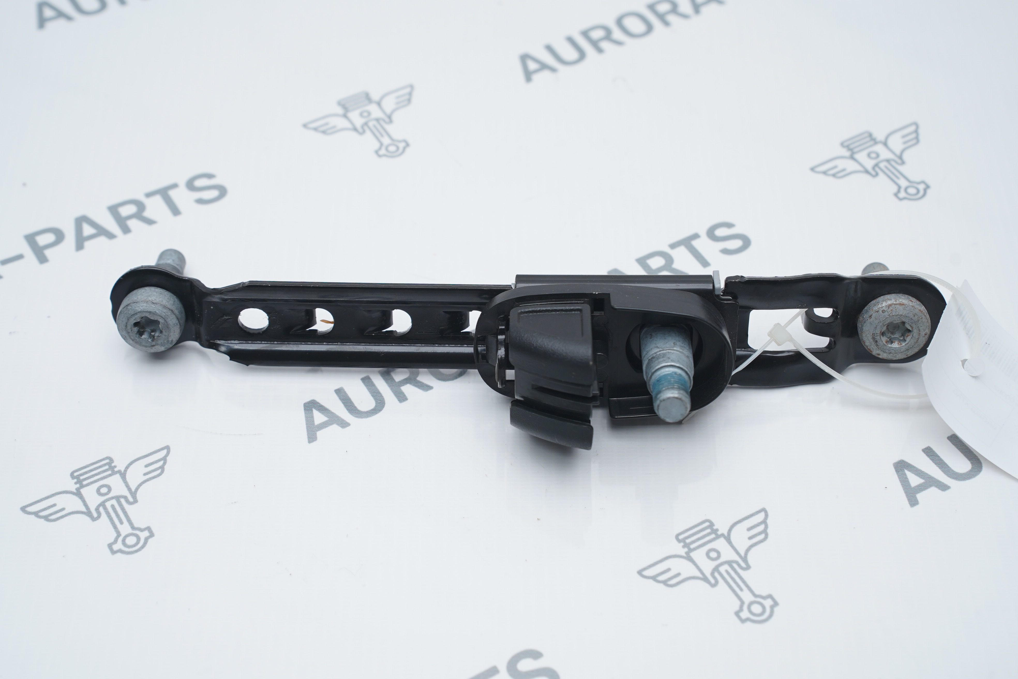 Регулятор высоты ремня безопасности передний LH=RH Dodge RAM