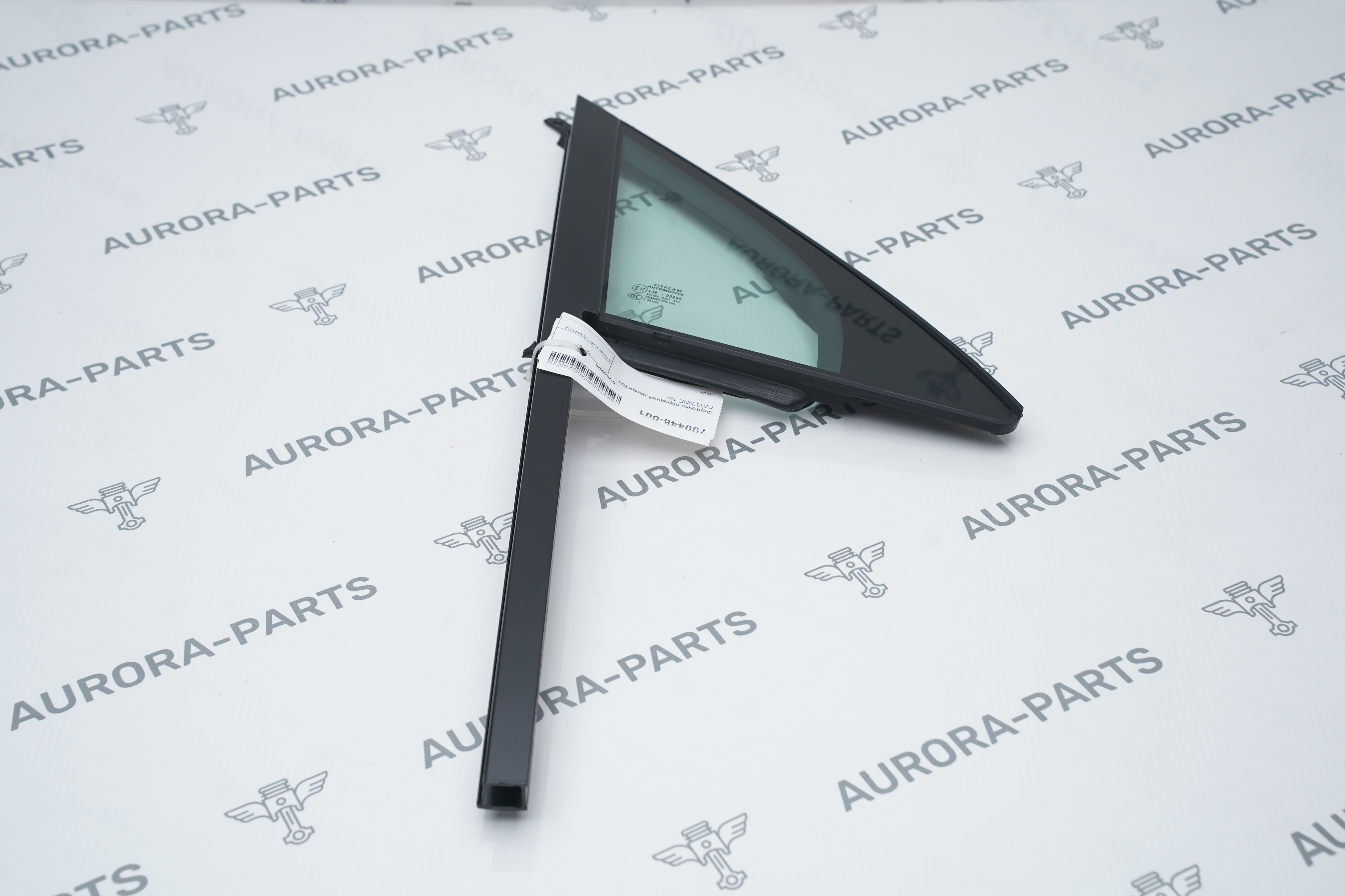 Форточка передней двери RH Porsche Cayenne