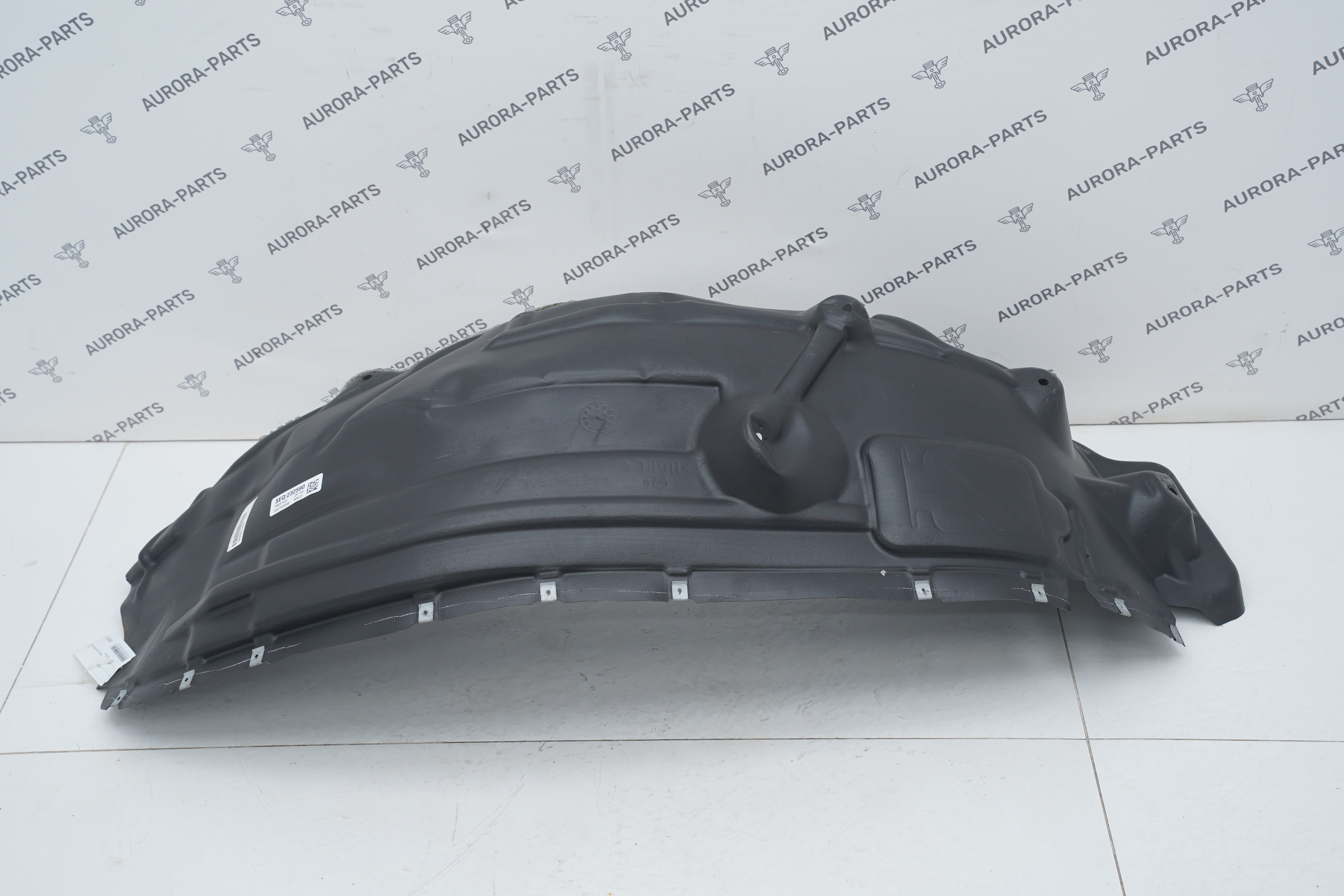 Подкрылок передний RH Dodge RAM