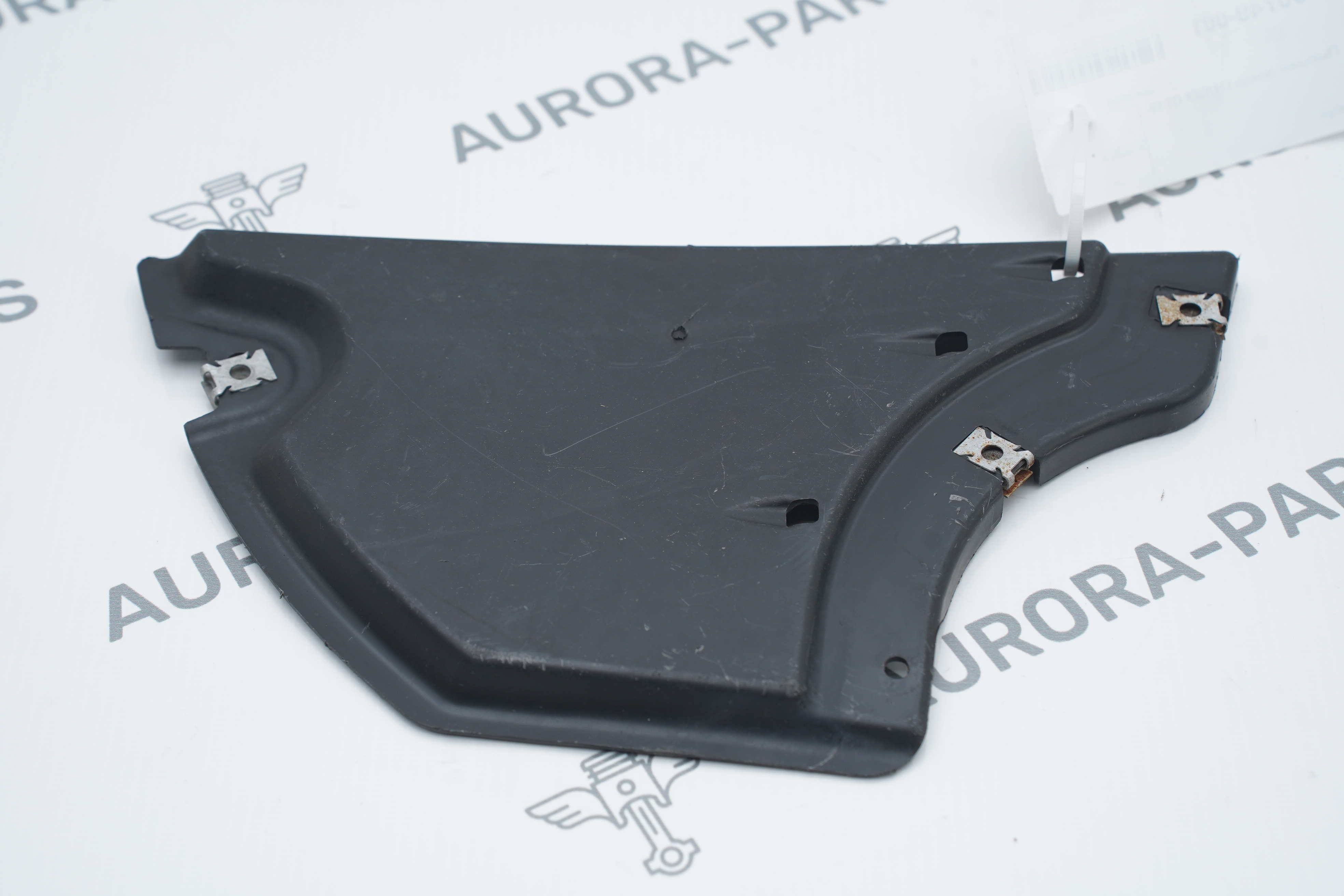 Пыльник днища LH Audi Q3