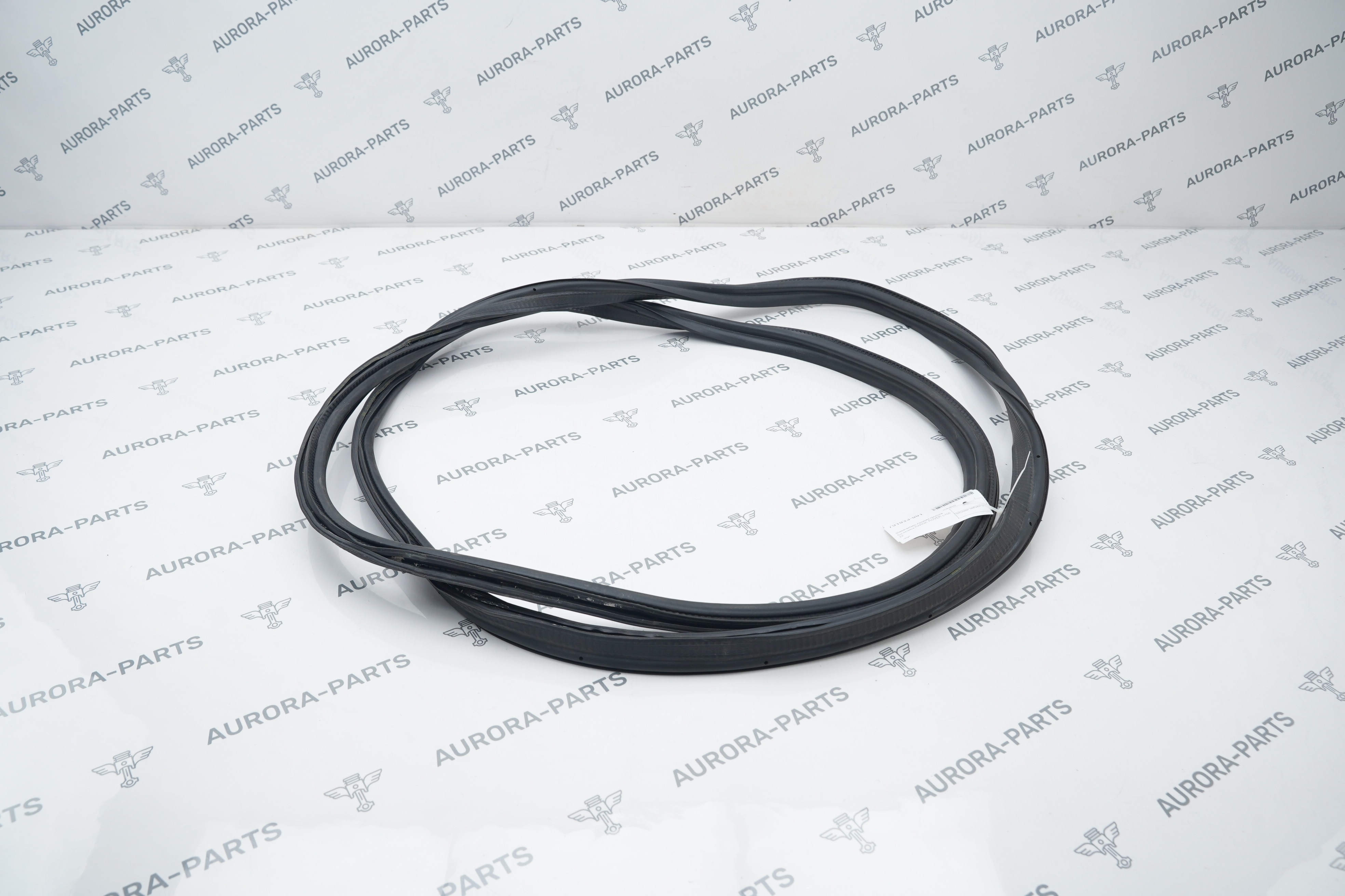 Уплотнитель проема крышки багажника Land Rover Range Rover 30DDTX