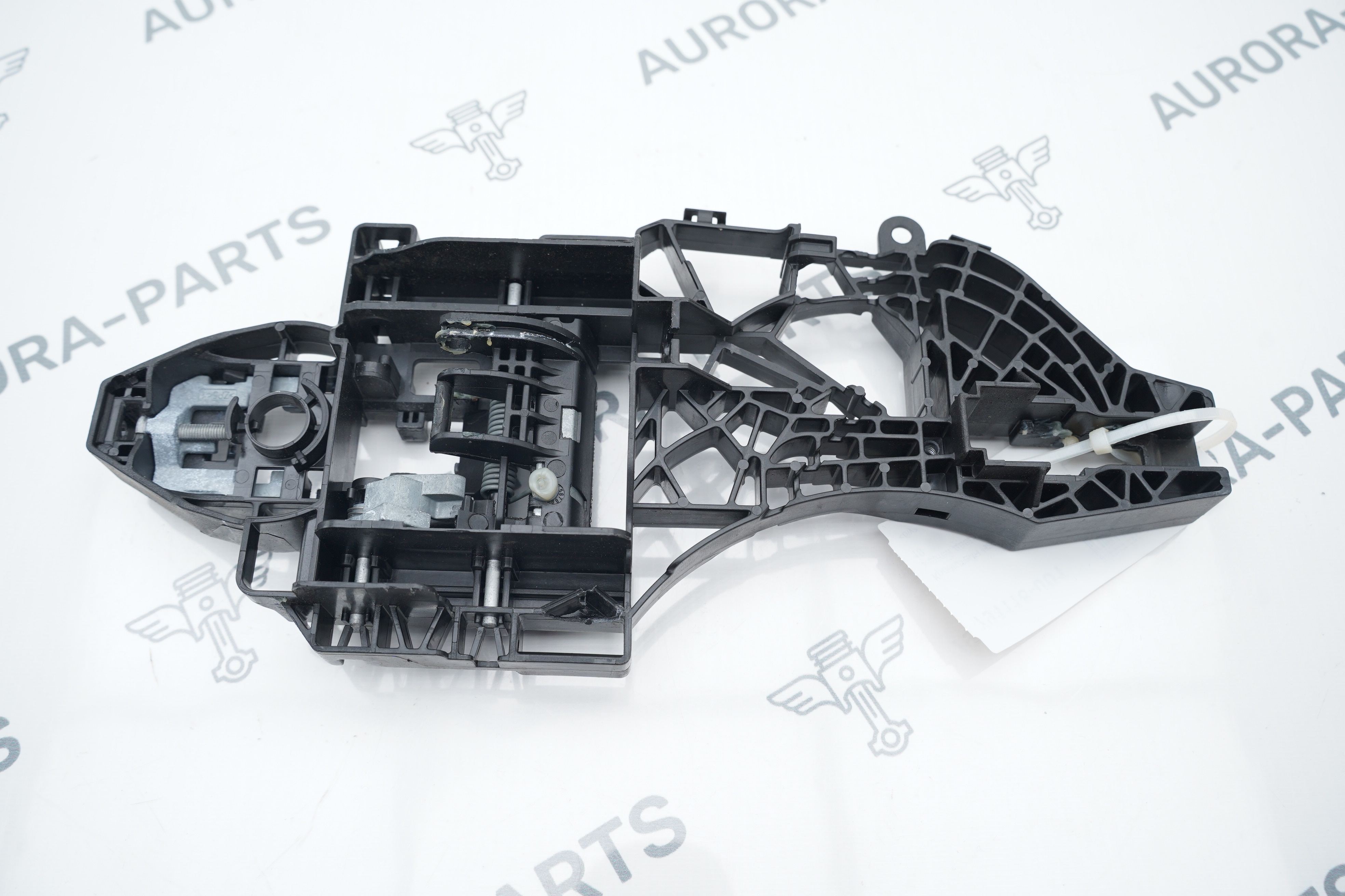 Кронштейн наружней ручки задней двери RH Dodge RAM