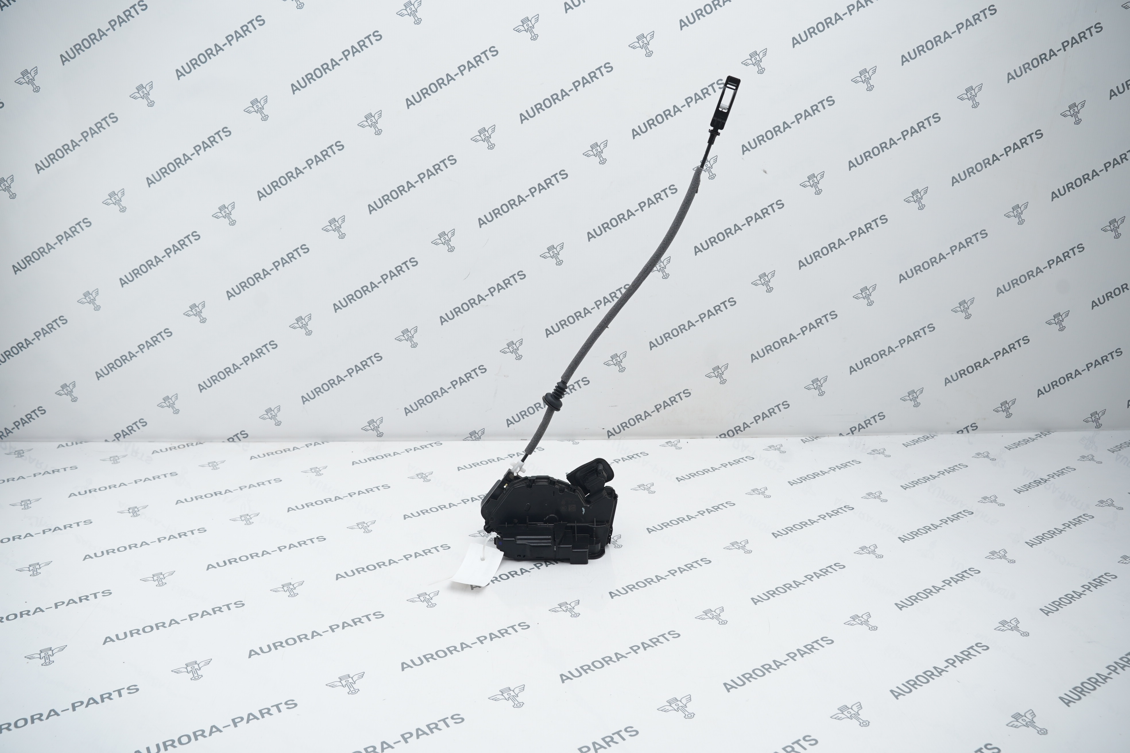 Замок задней двери LH VW Tiguan