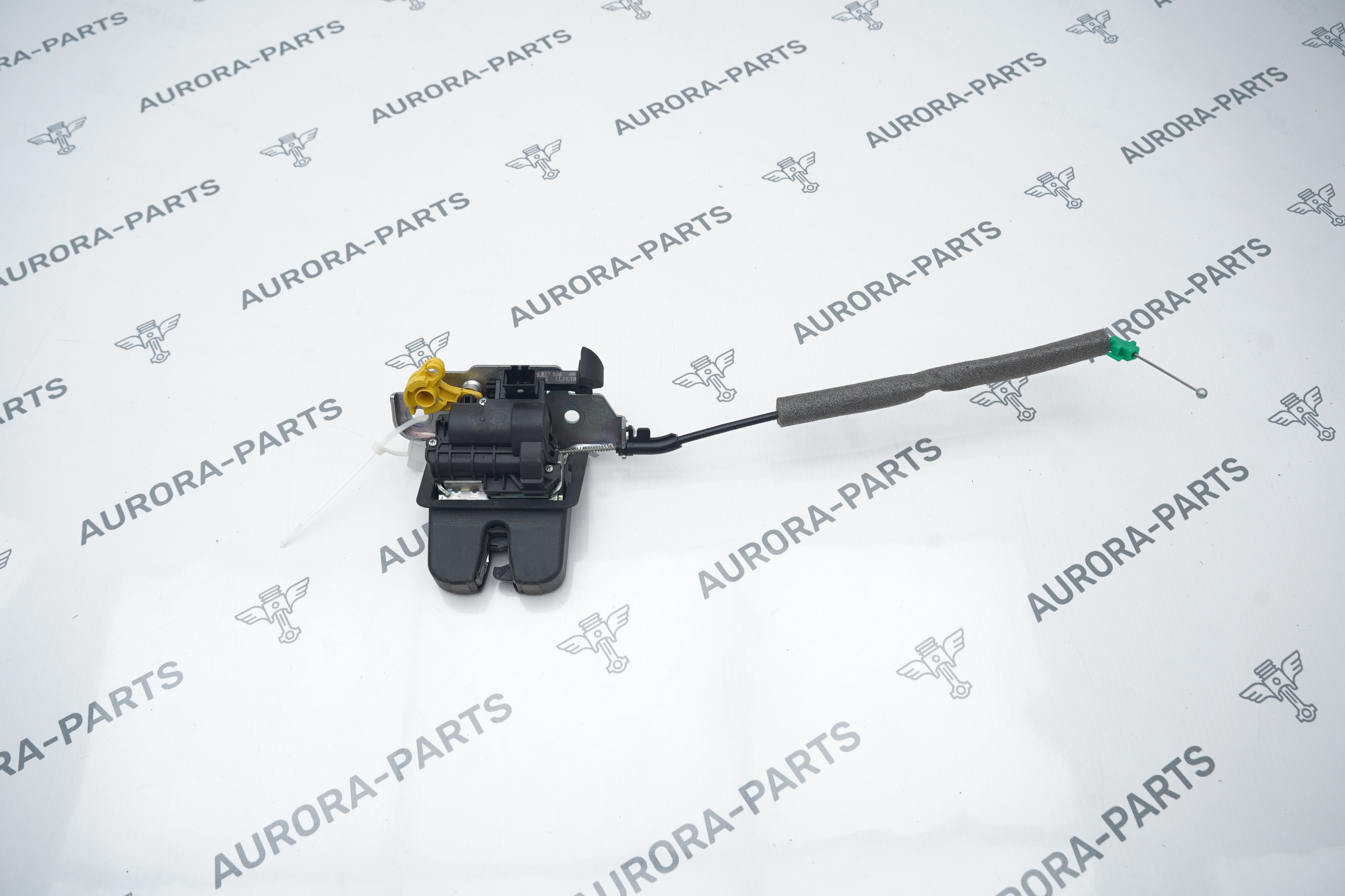 Замок крышки багажника VW Tiguan