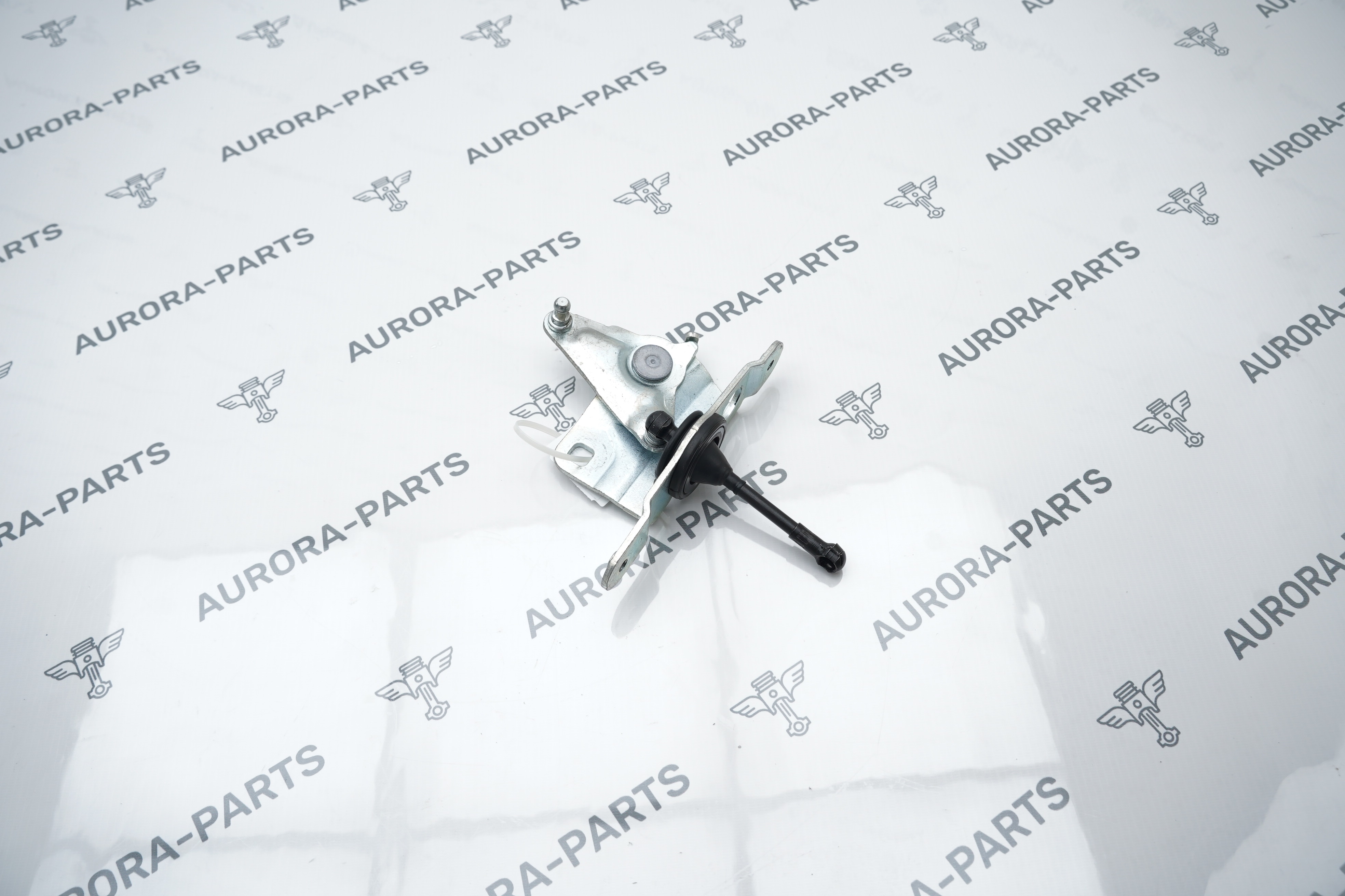 Кронштейн привода крышки багажника BMW X5