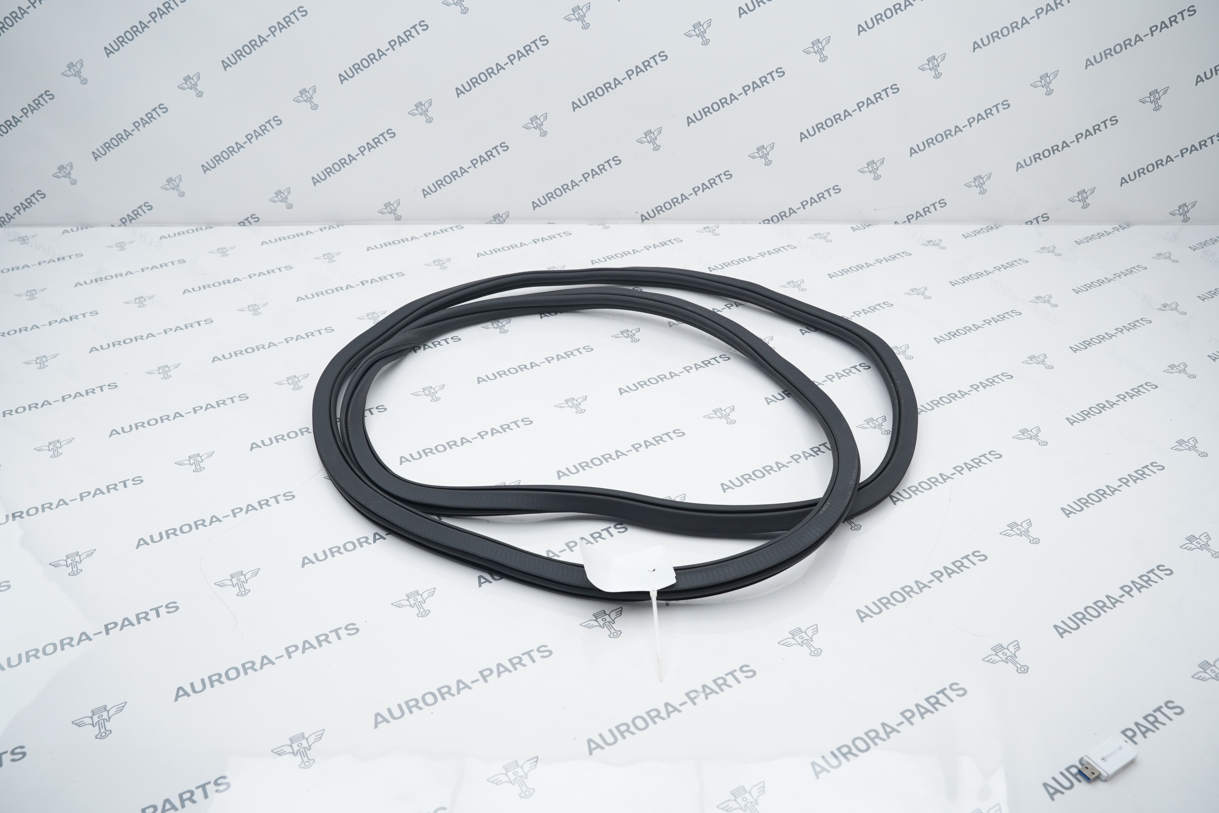 Уплотнитель задней двери (Стоит на кузове) BMW X7