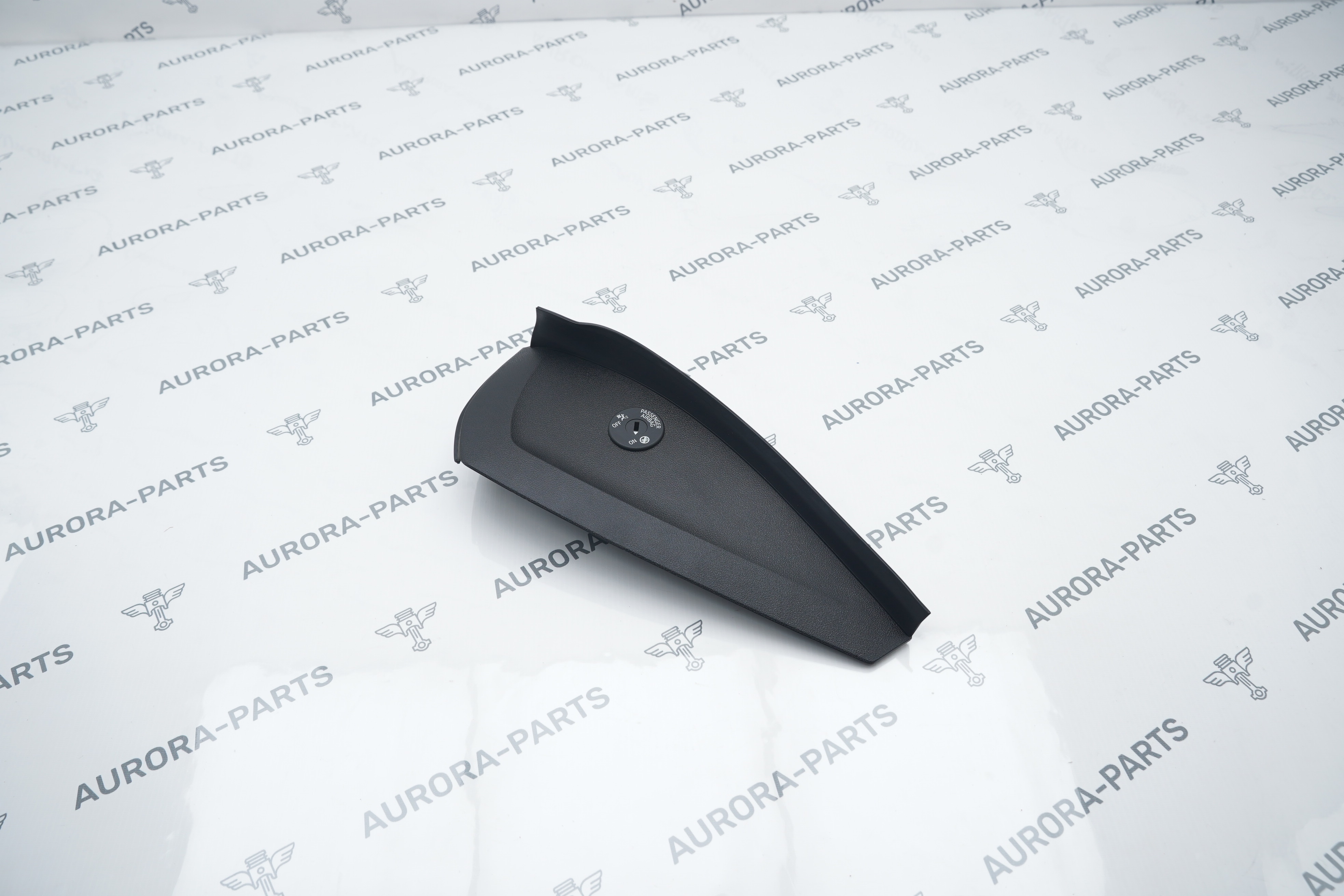 Накладка панели приборов RH BMW X6