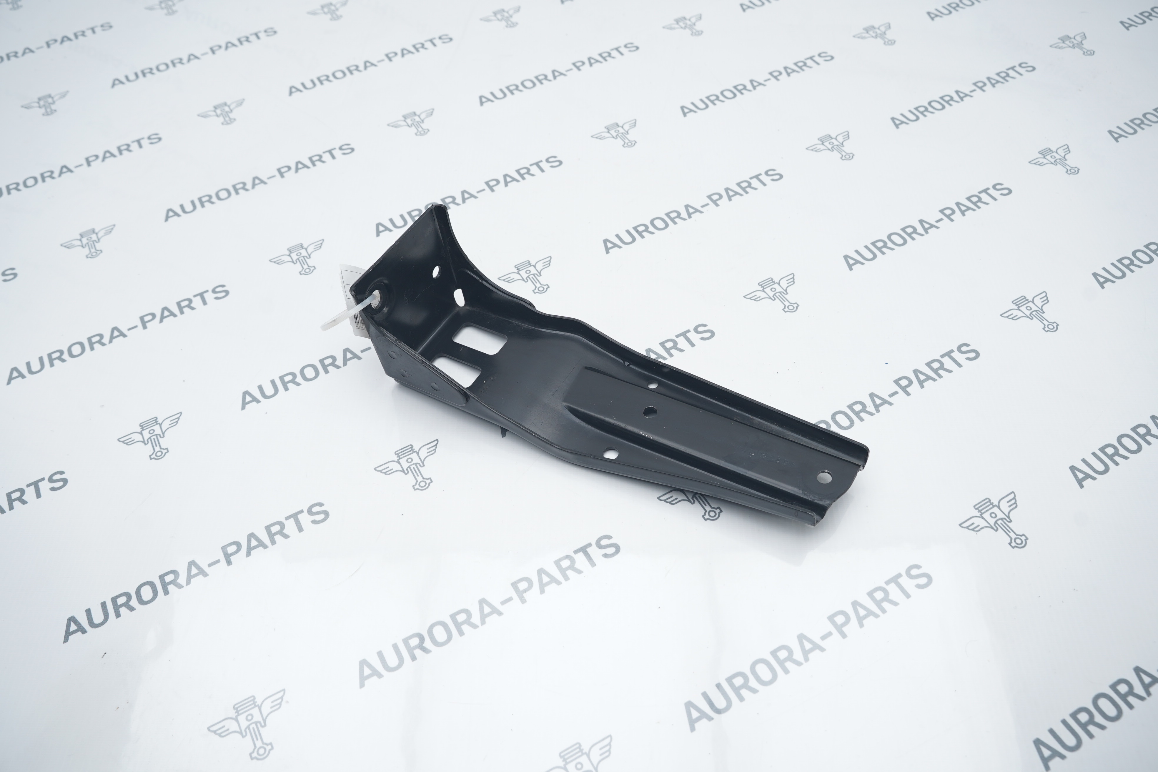 Кронштейн дополнительного радиатора BMW X6