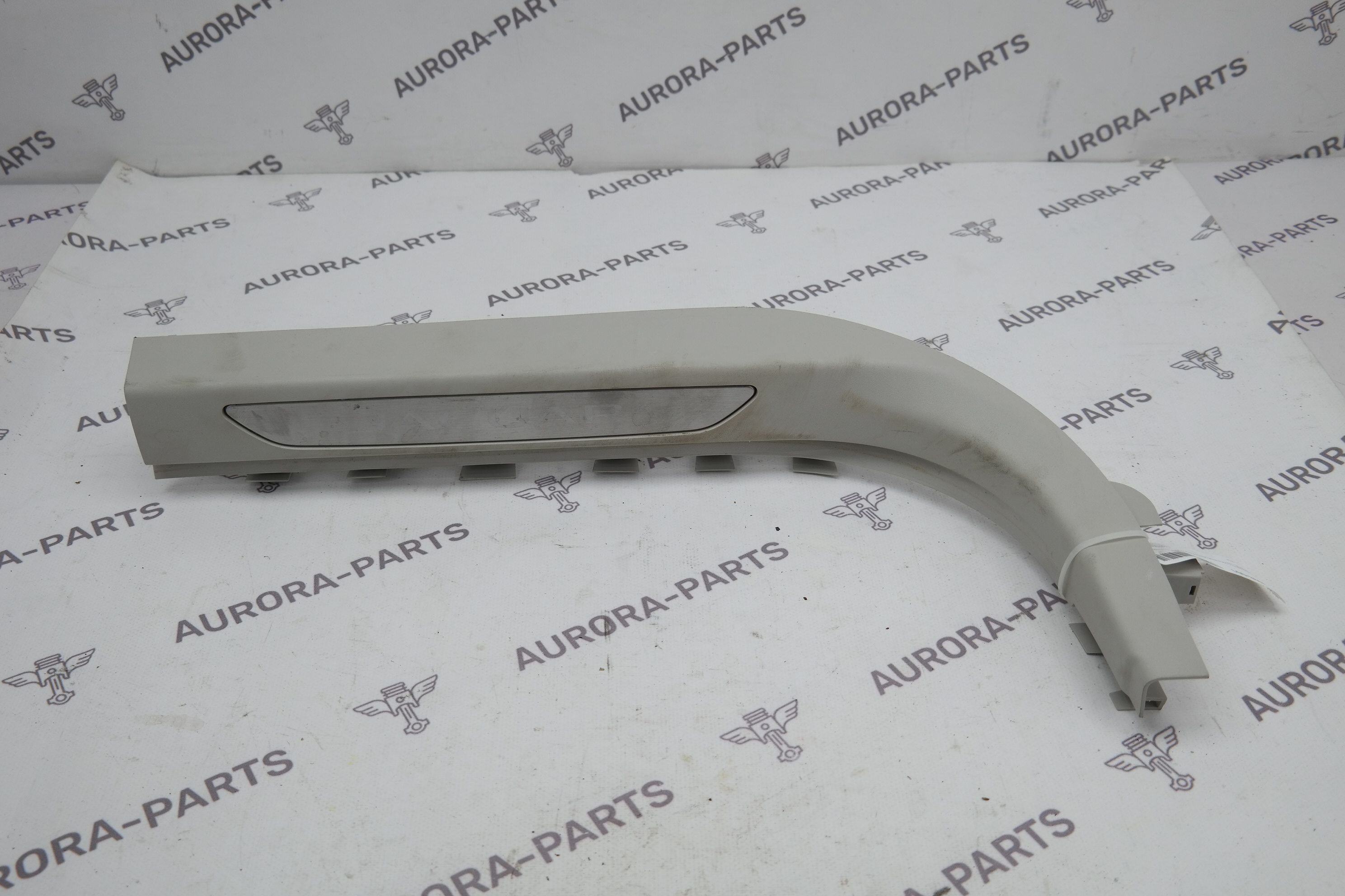 Накладка порога внутренняя RH Jaguar I-Pace