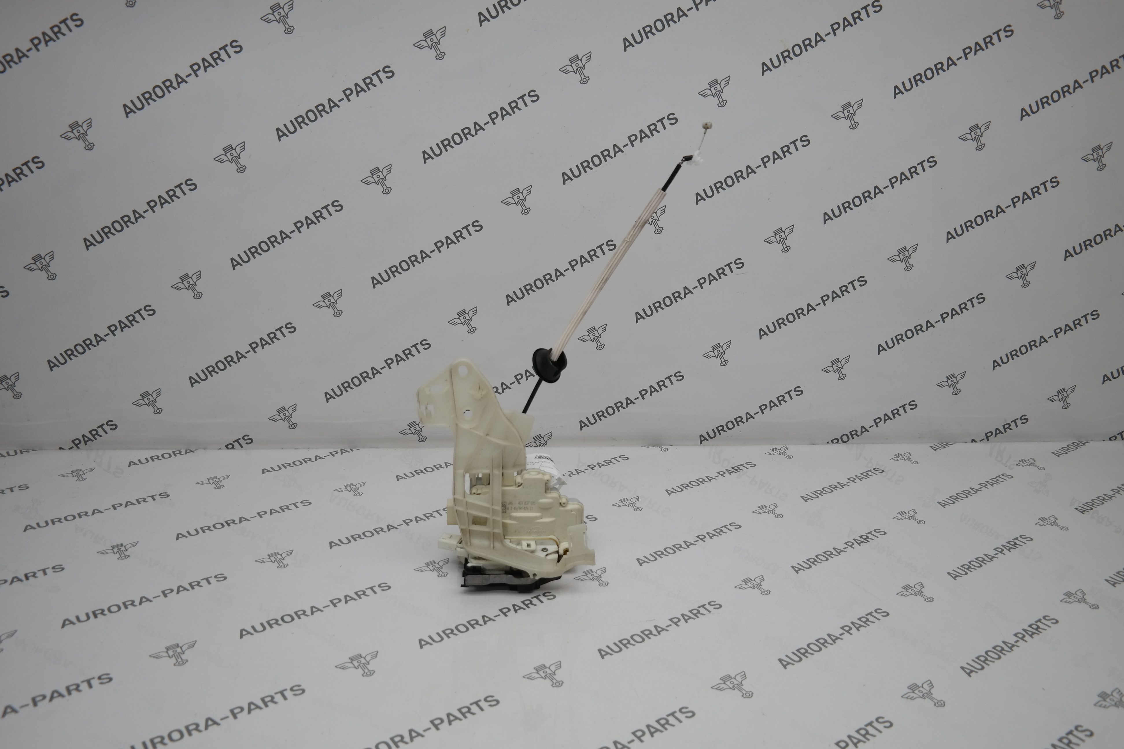 Замок передней двери LH Audi A6 