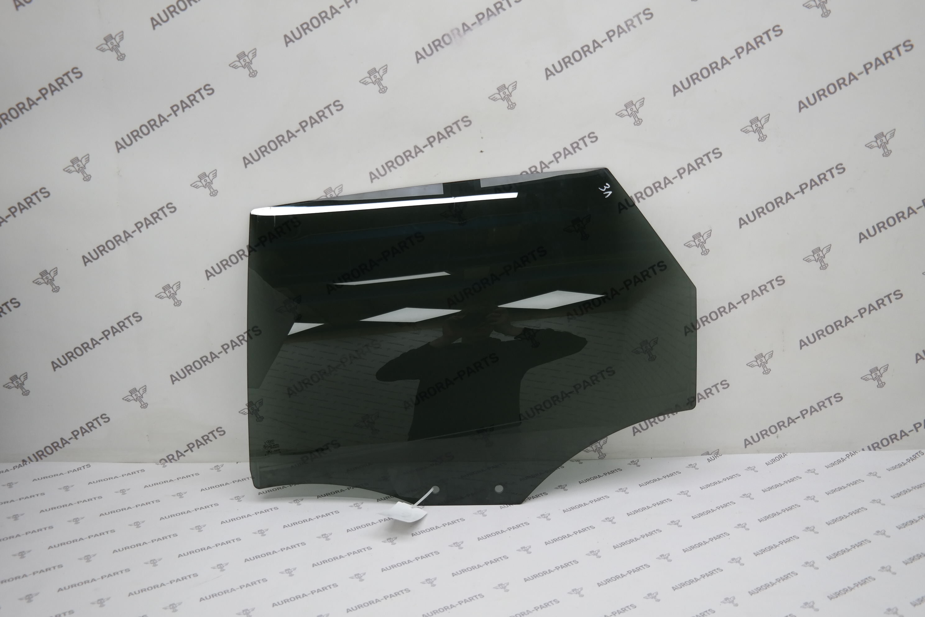 Стекло задней двери (тонированное) LH Audi A6 