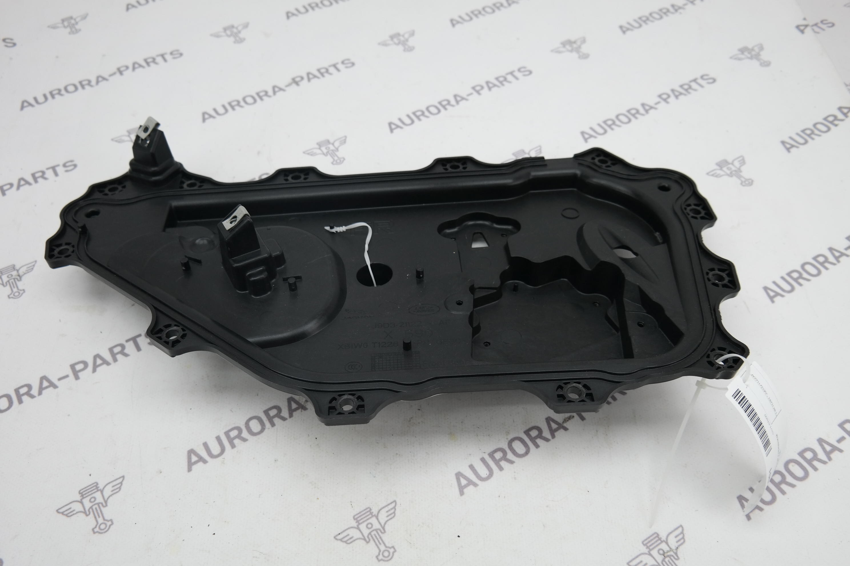 Панель монтажная передней двери RH Jaguar I-Pace