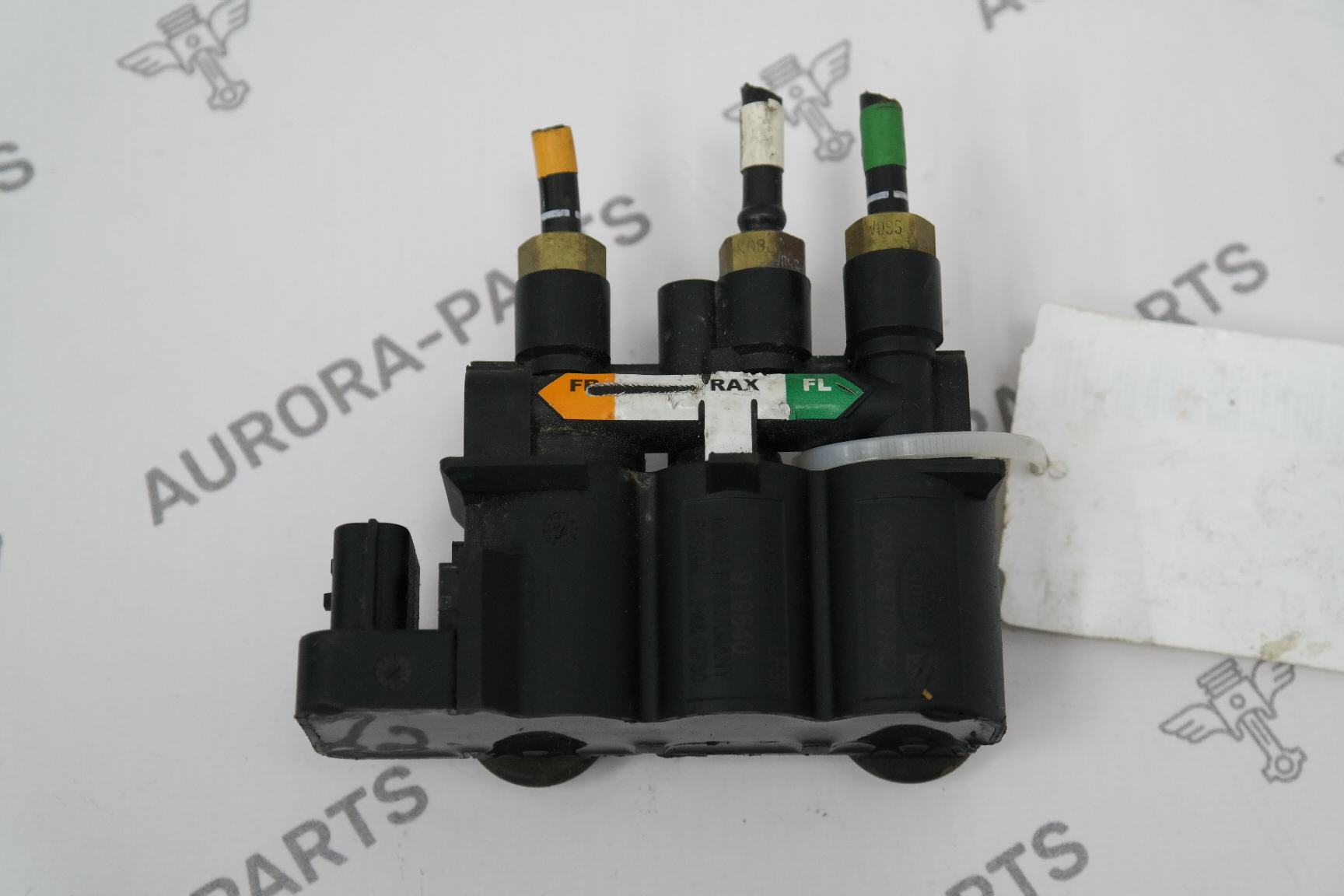 Блок клапанов передней пневмоподвески Jaguar I-Pace