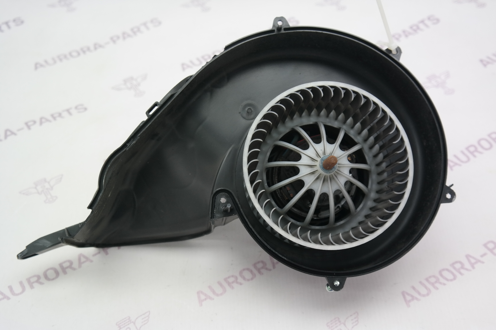 Вентилятор печки (правый руль) Land Rover Range Rover Evoque