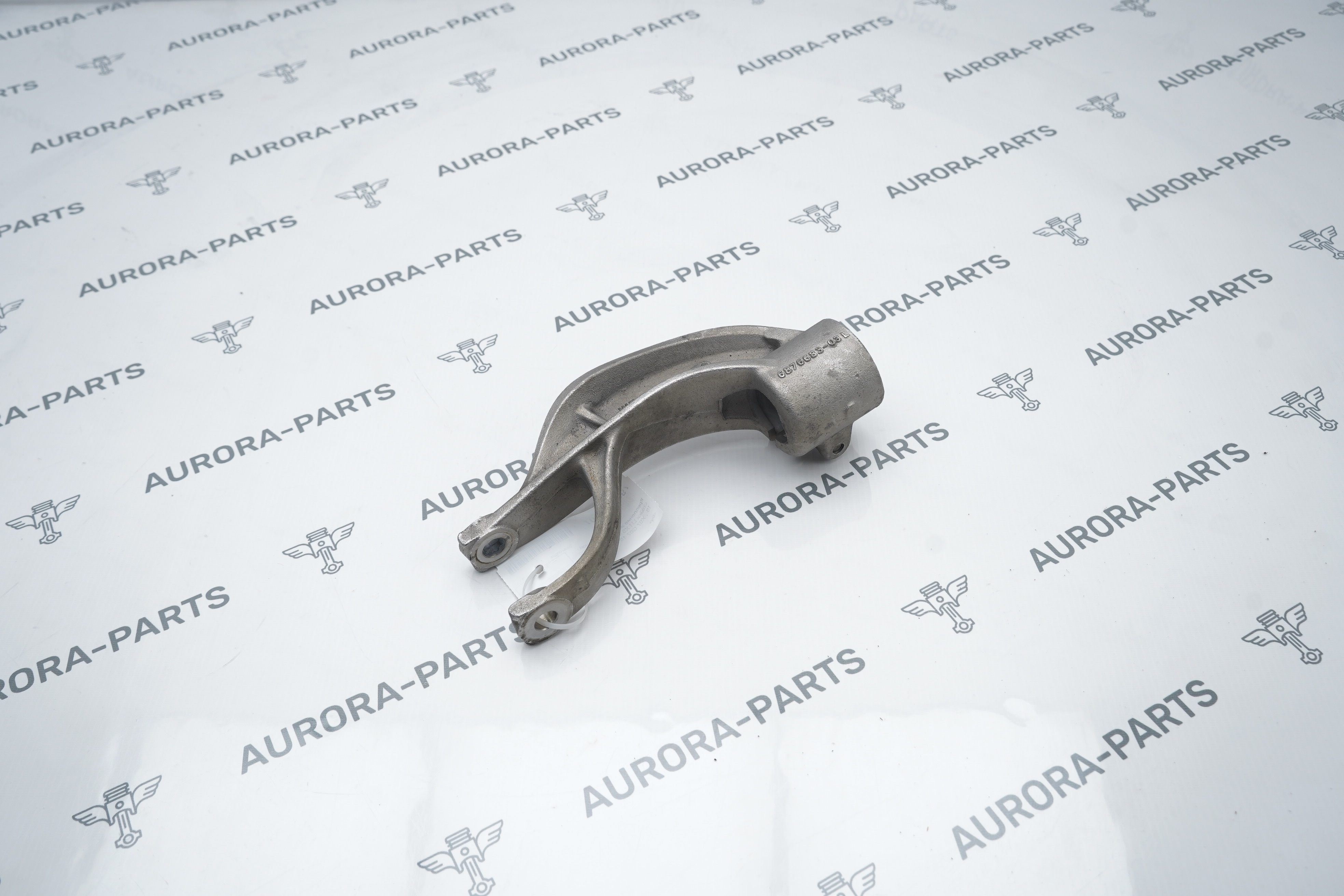 Крепление амортизационной стойки LH BMW X5