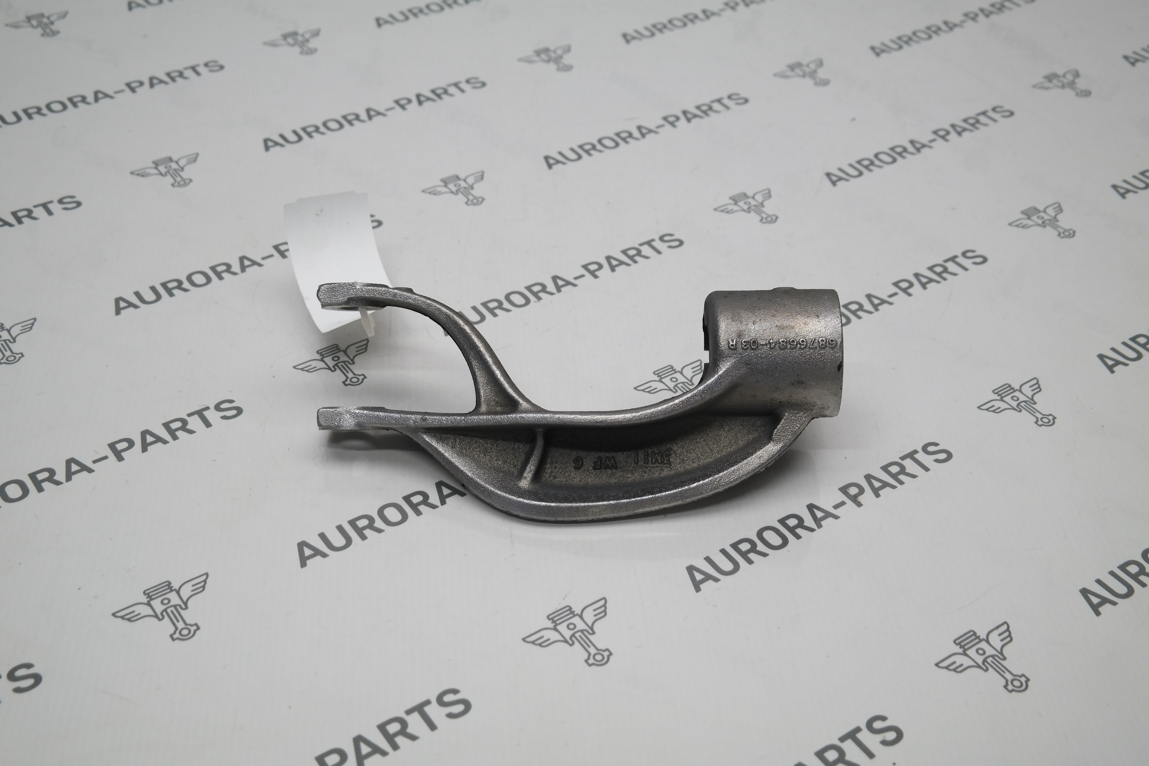 Крепление амортизационной стойки RH BMW X5