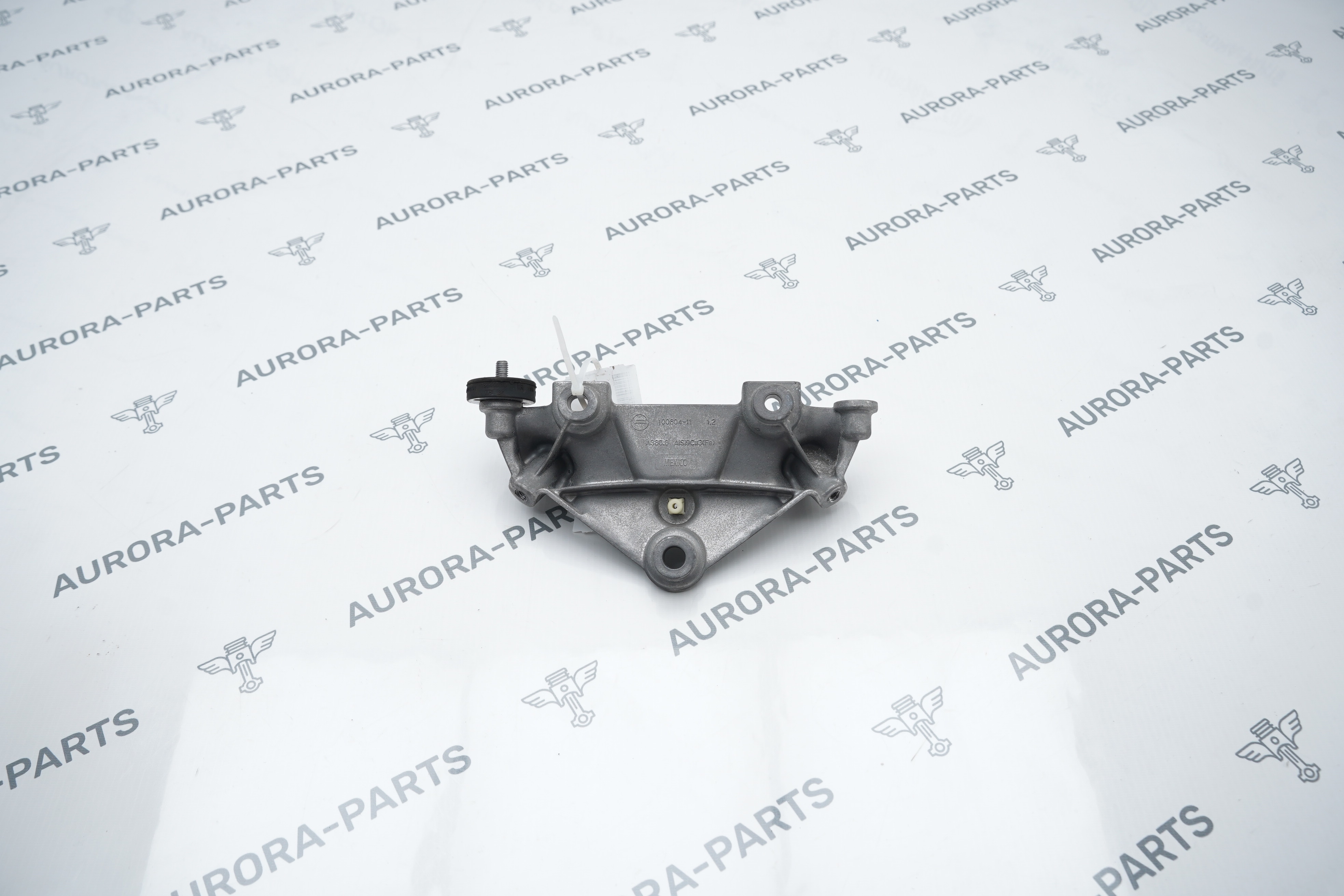 Крепление тяги среднее BMW X5