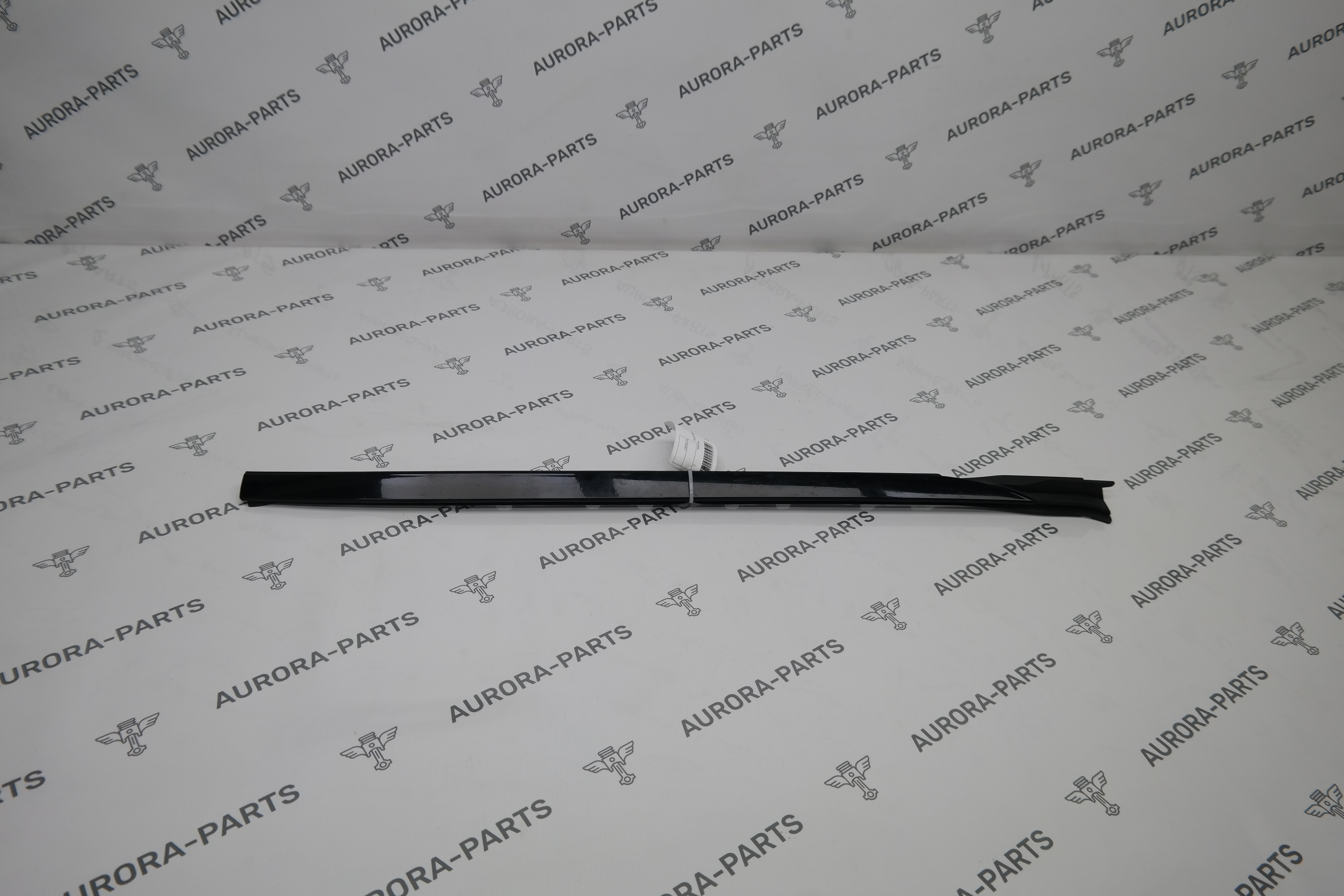 Молдинг лобового стекла LH BMW X5