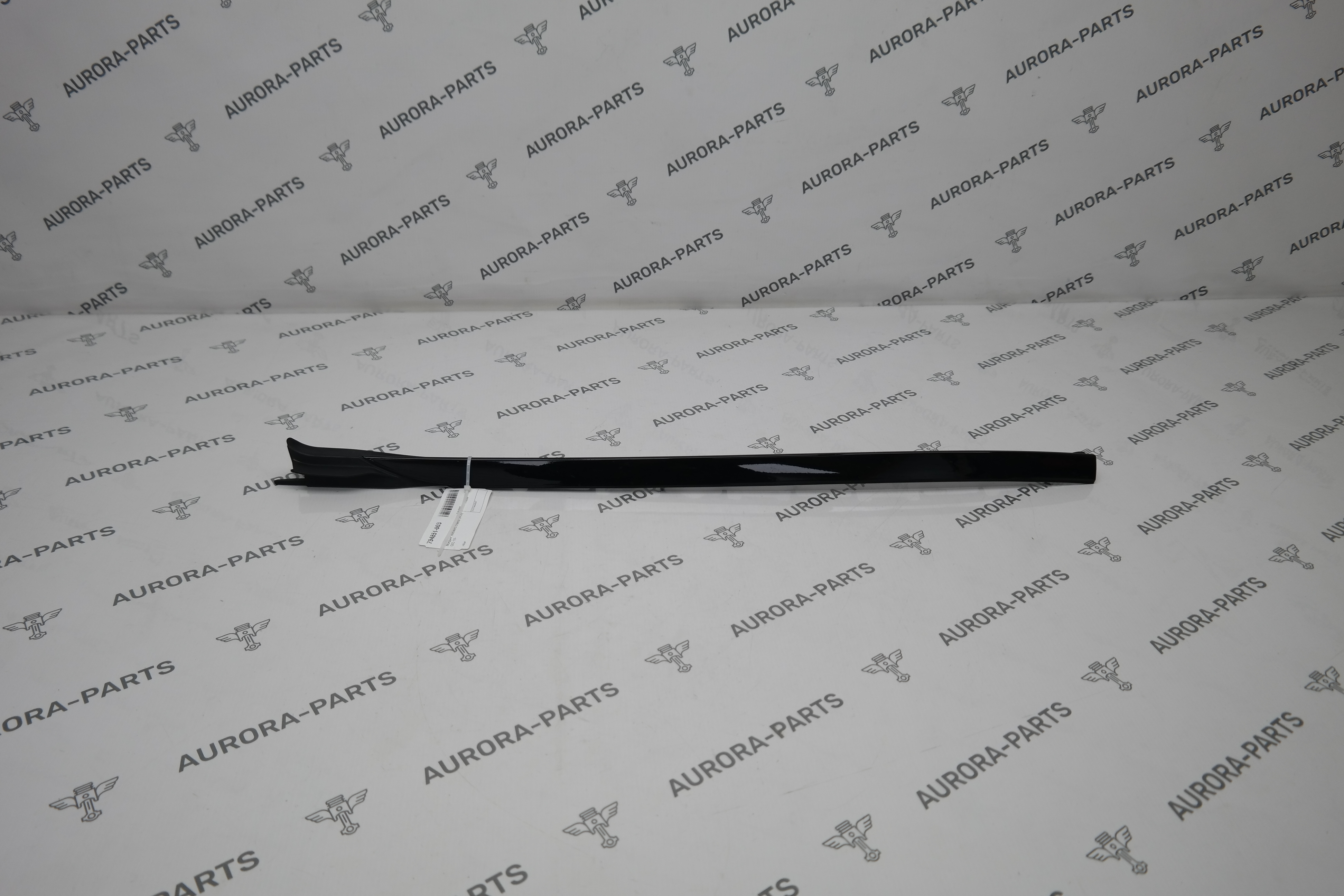 Молдинг лобового стекла LH BMW X5