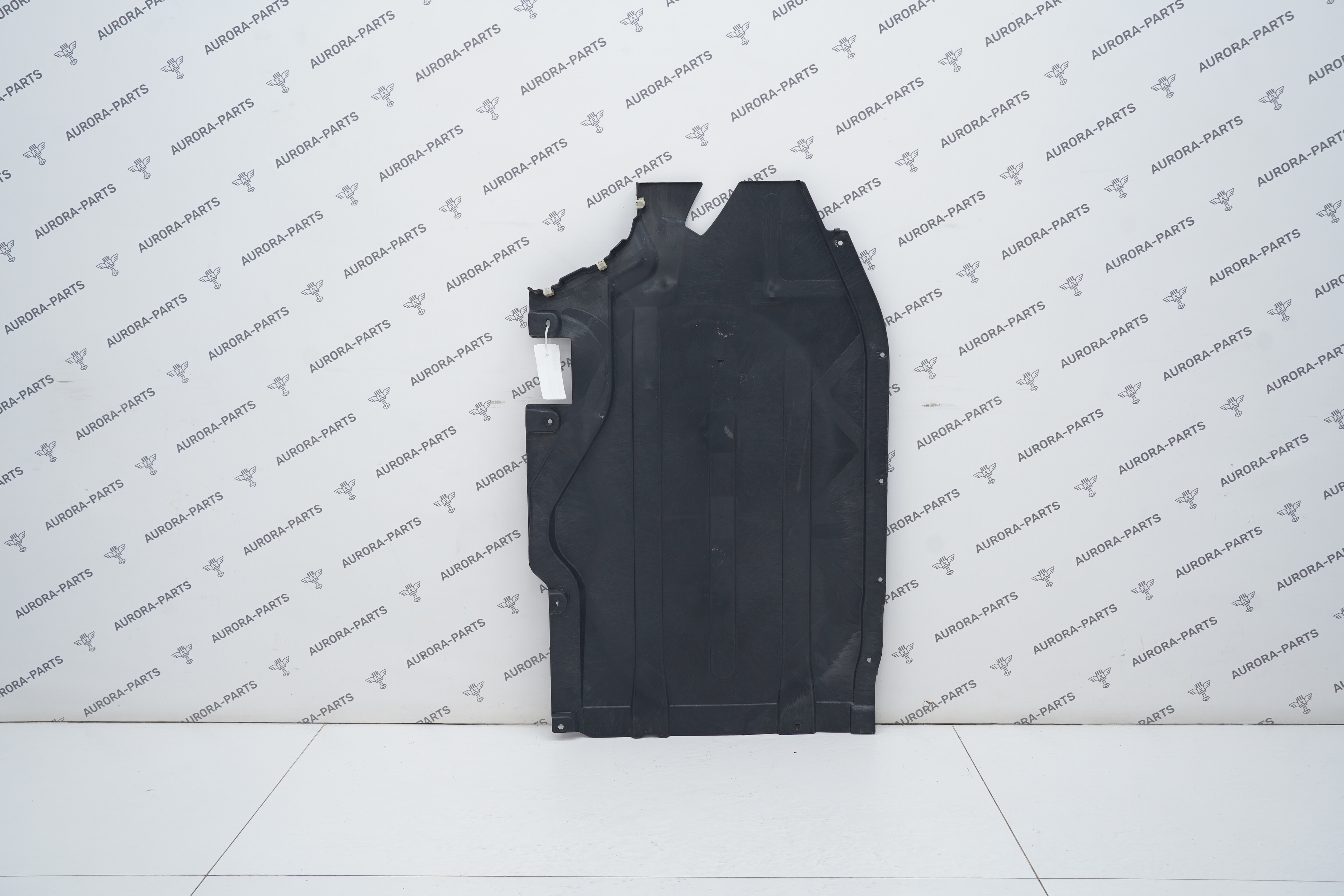 Обшивка днища бака RH BMW X5