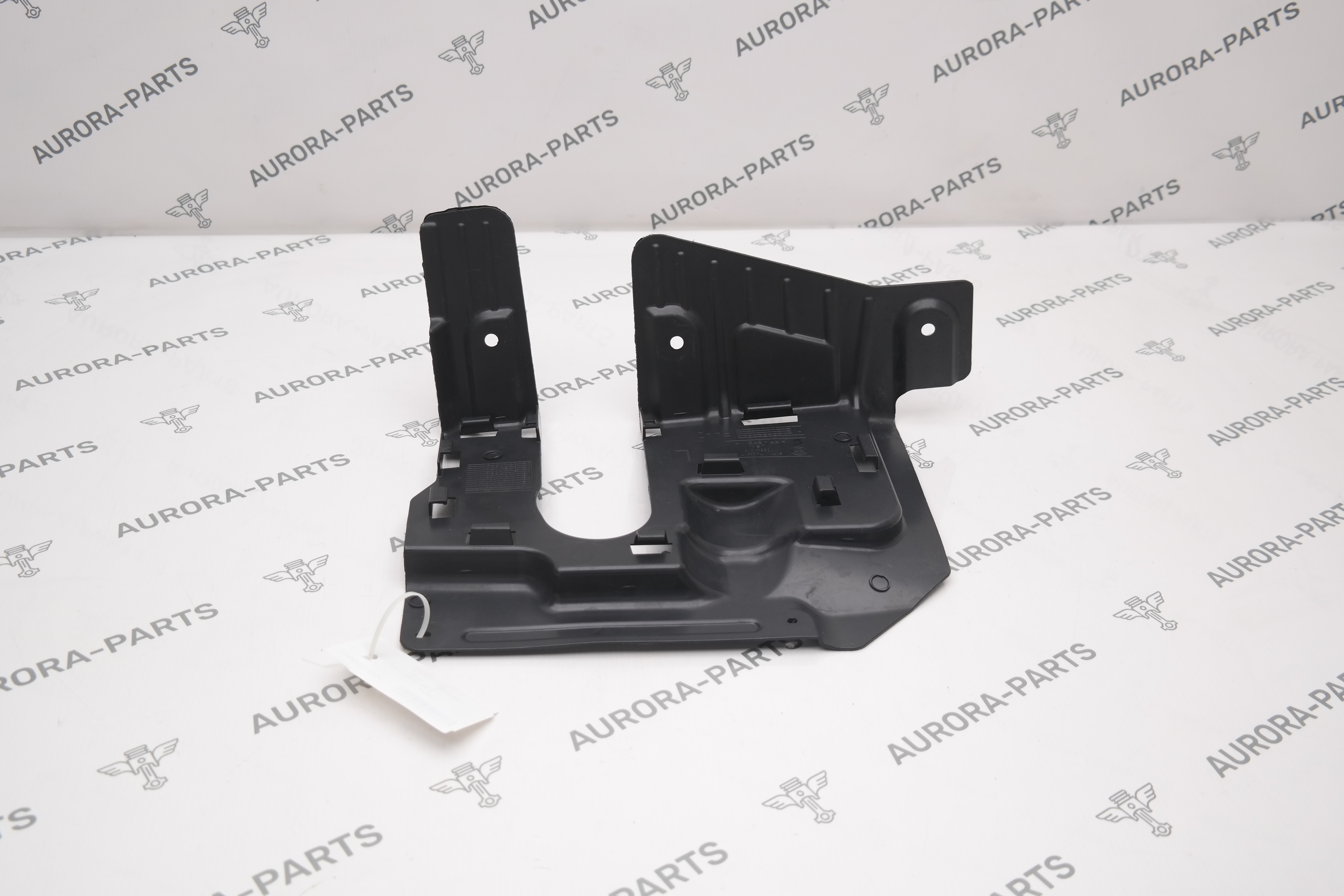 Кожух рулевой рейки LH BMW X5