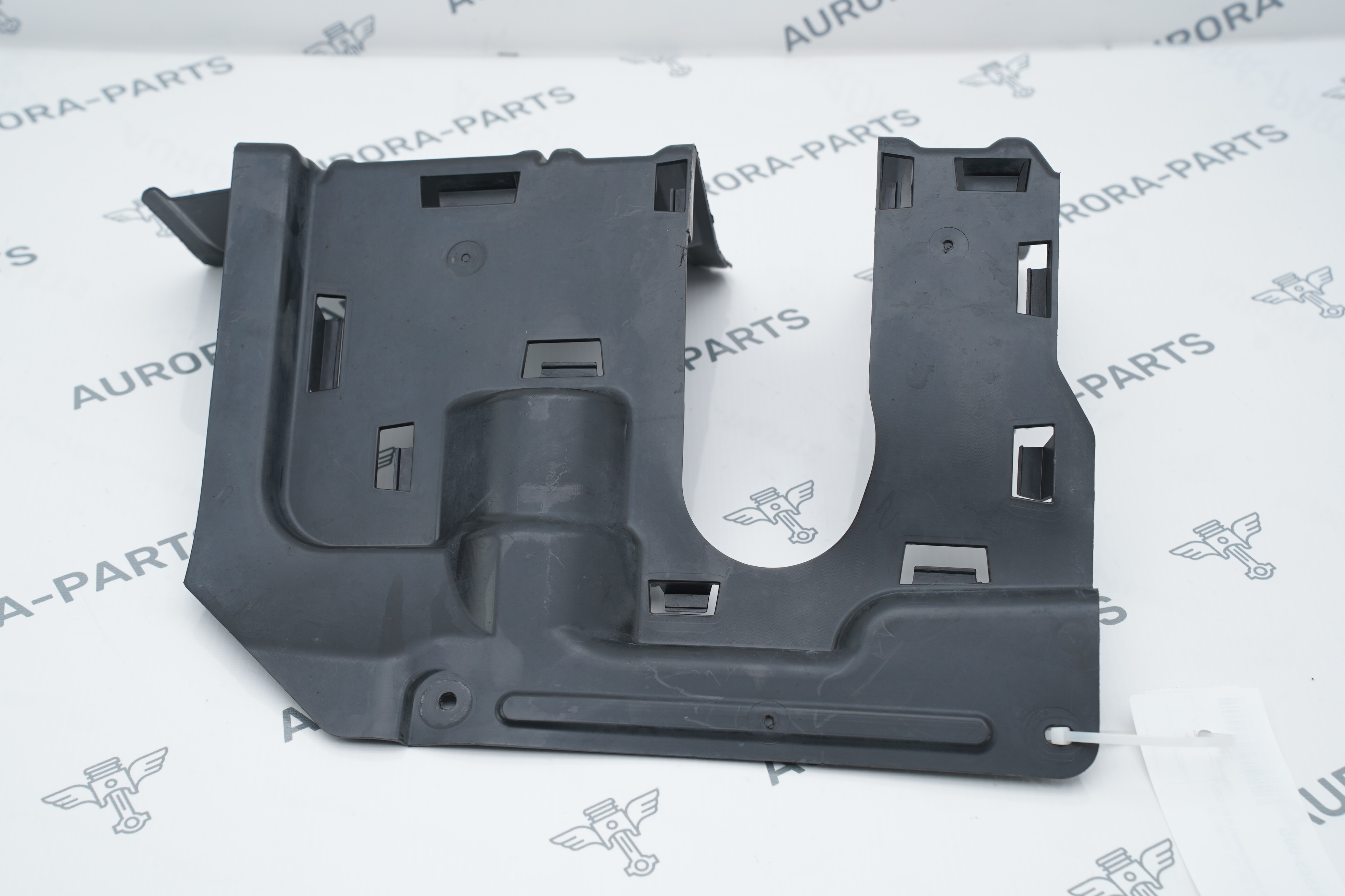 Кожух рулевой рейки LH BMW X5